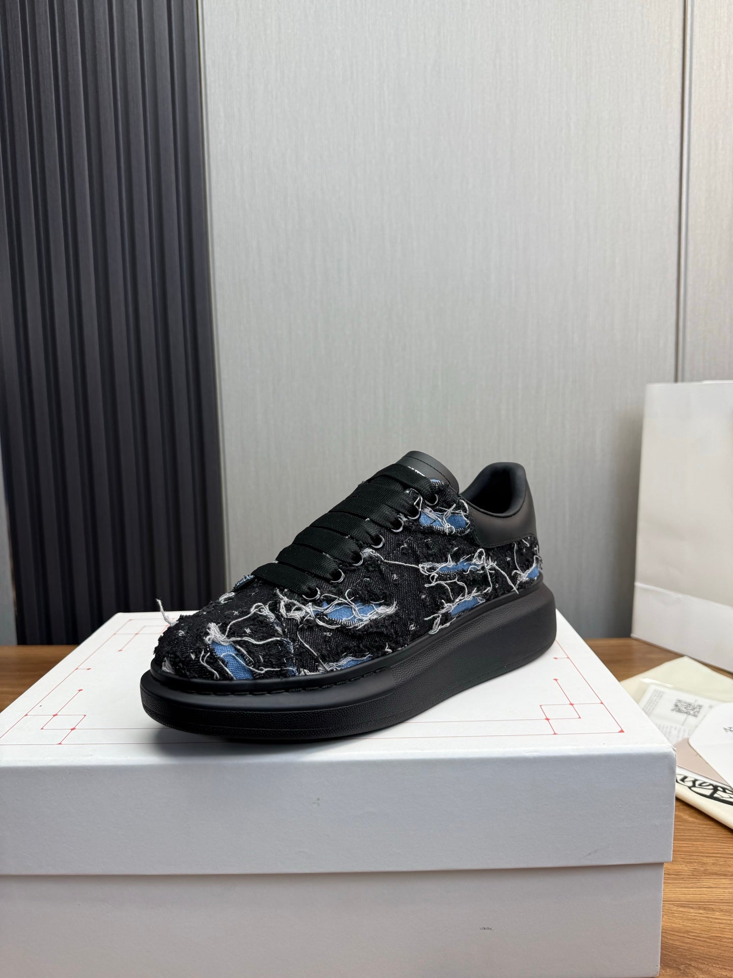 LuxluxHouse Best Quality Shoes Alexander McQueen