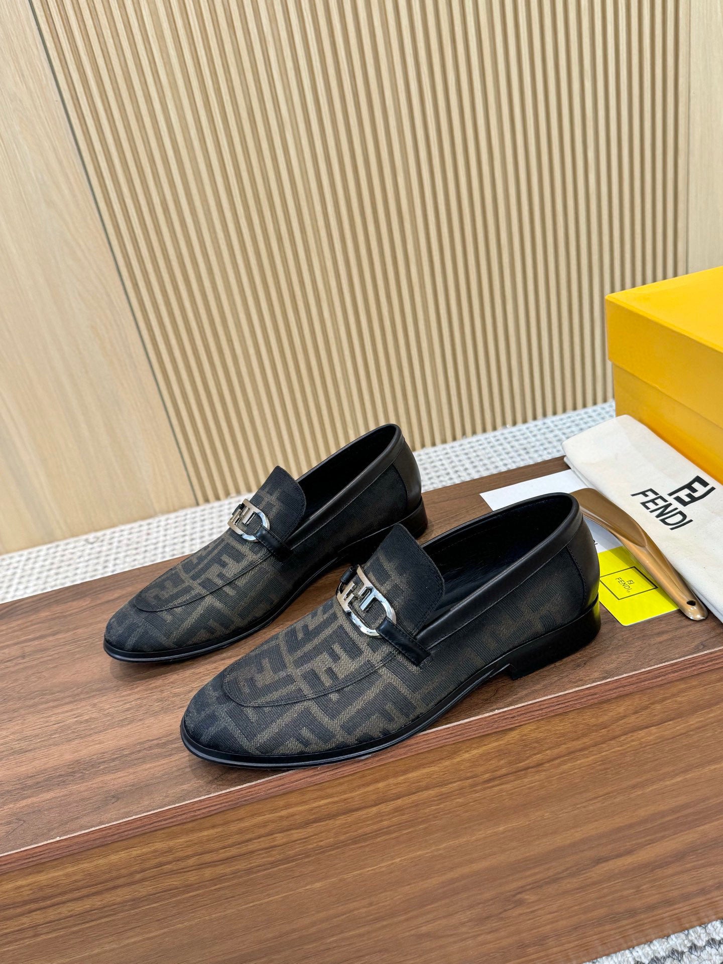 LuxluxHouse Best Quality Shoes Fendi