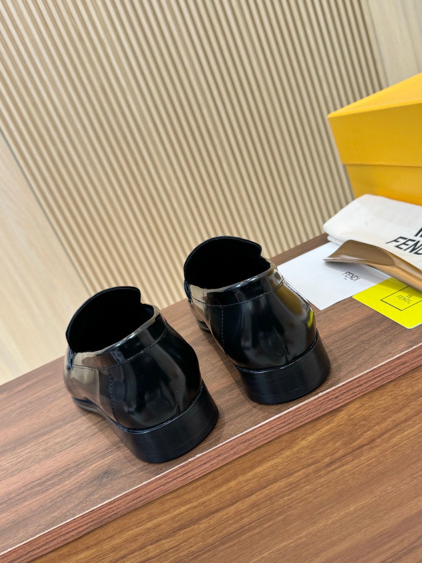 LuxluxHouse Best Quality Shoes Fendi