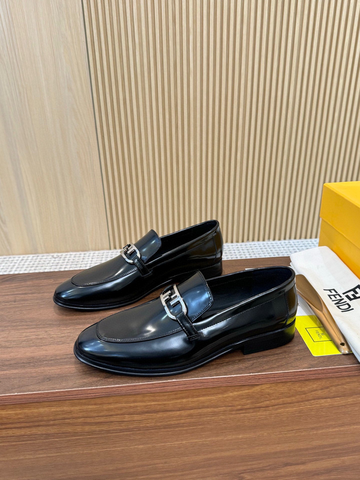 LuxluxHouse Best Quality Shoes Fendi