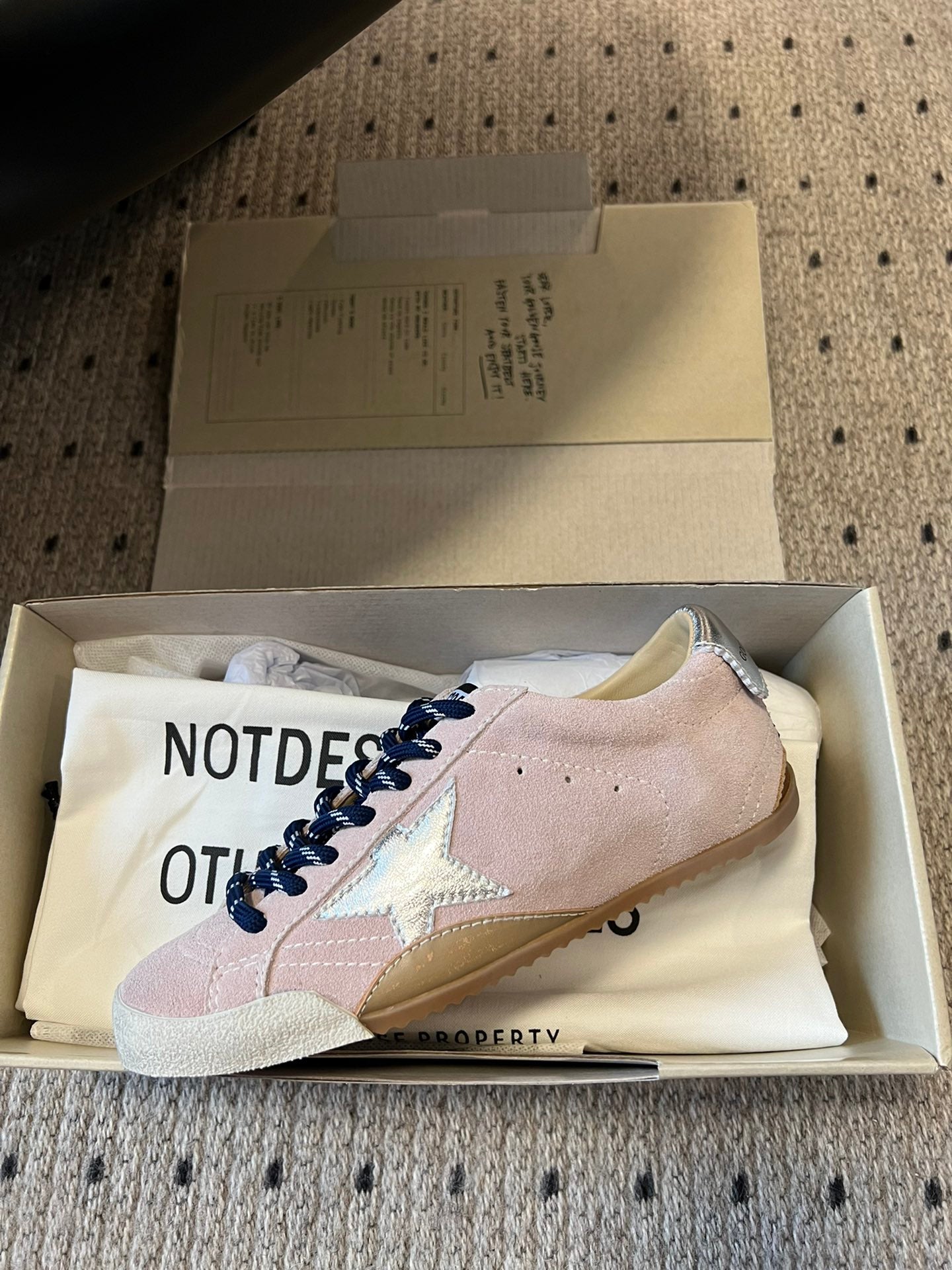 LuxluxHouse Best Quality Shoes Golden Goose