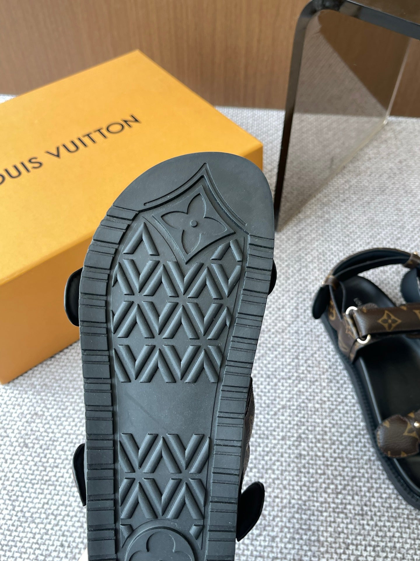 LuxluxHouse Best Quality Women Shoes Louis Vuitton