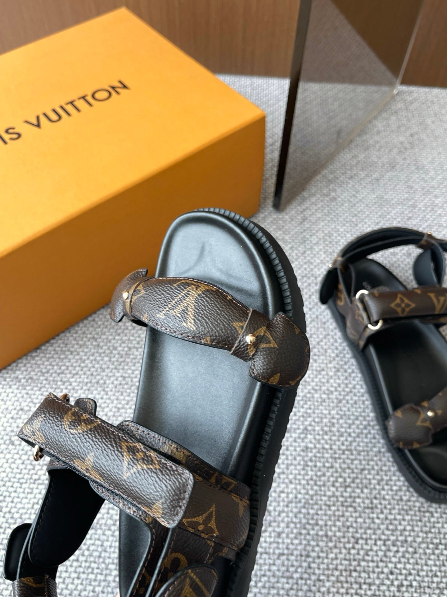 LuxluxHouse Best Quality Women Shoes Louis Vuitton