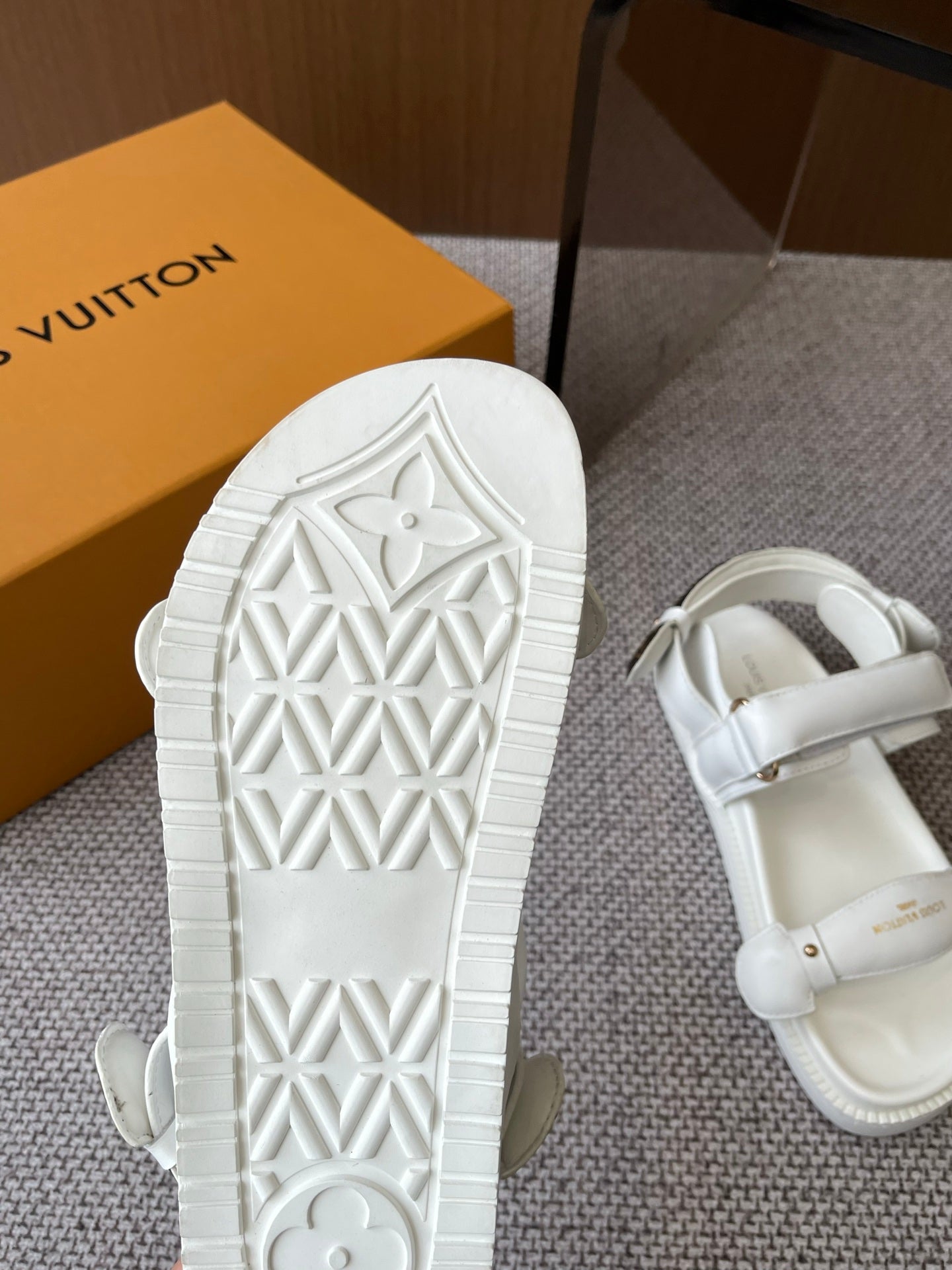 LuxluxHouse Best Quality Women Shoes Louis Vuitton