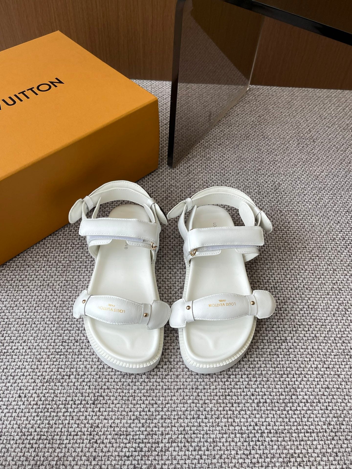 LuxluxHouse Best Quality Women Shoes Louis Vuitton