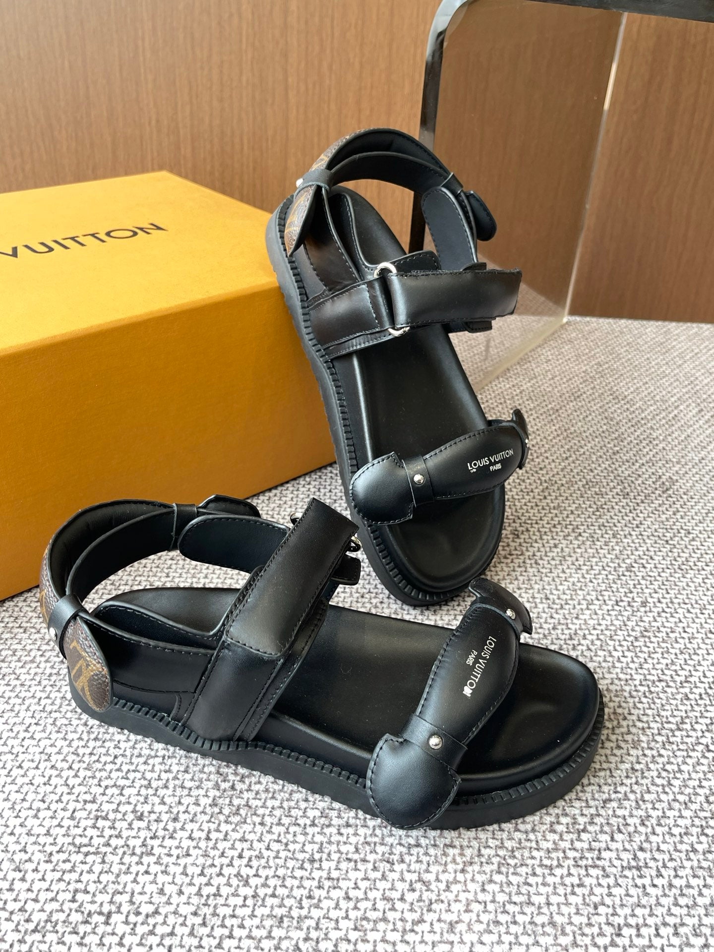 LuxluxHouse Best Quality Women Shoes Louis Vuitton