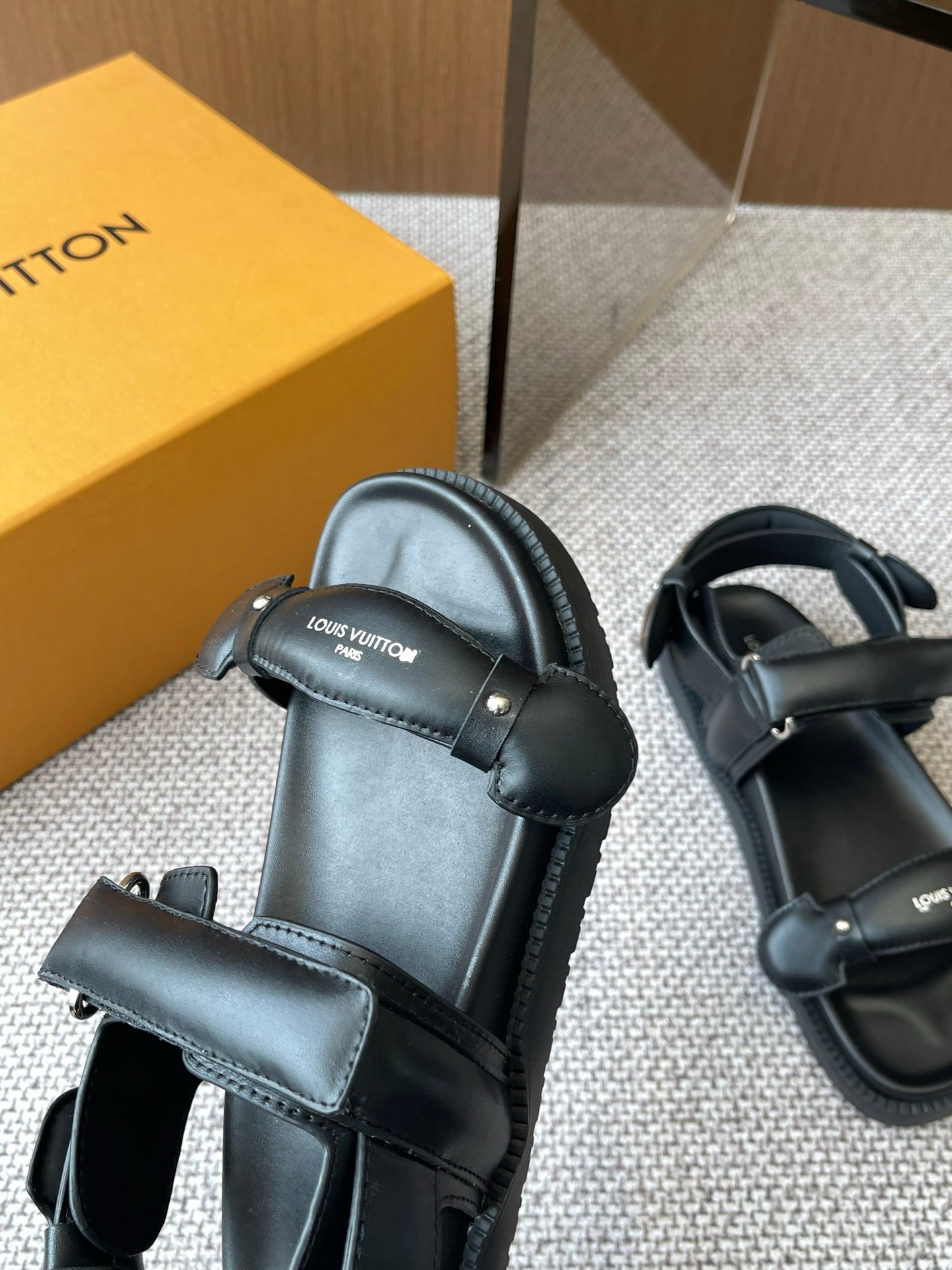 LuxluxHouse Best Quality Women Shoes Louis Vuitton