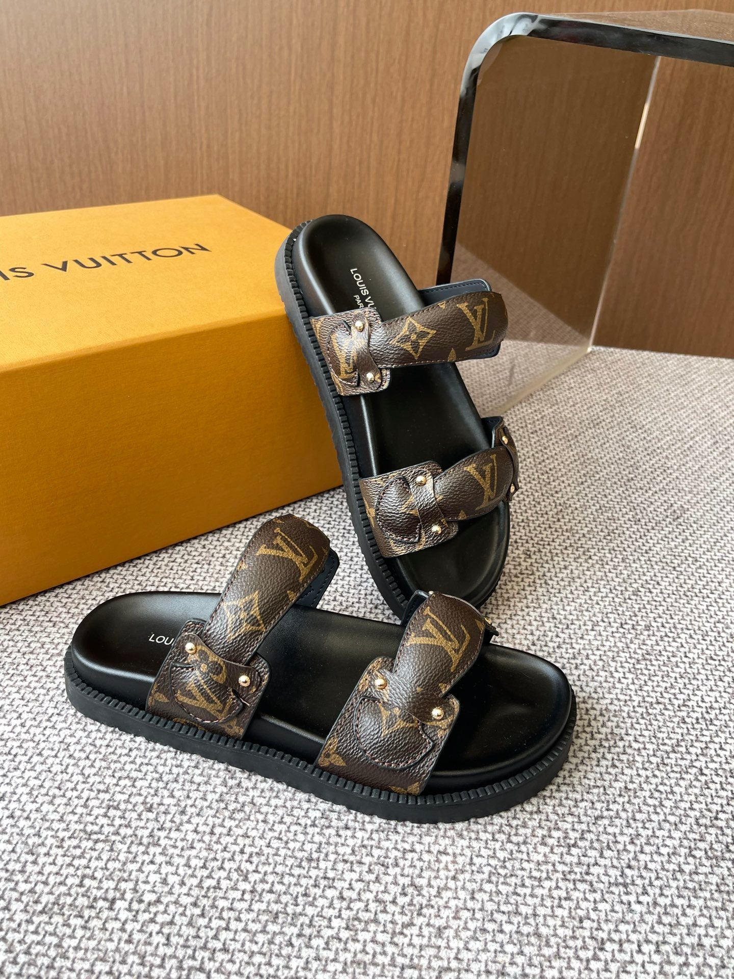LuxluxHouse Best Quality Women Shoes Louis Vuitton