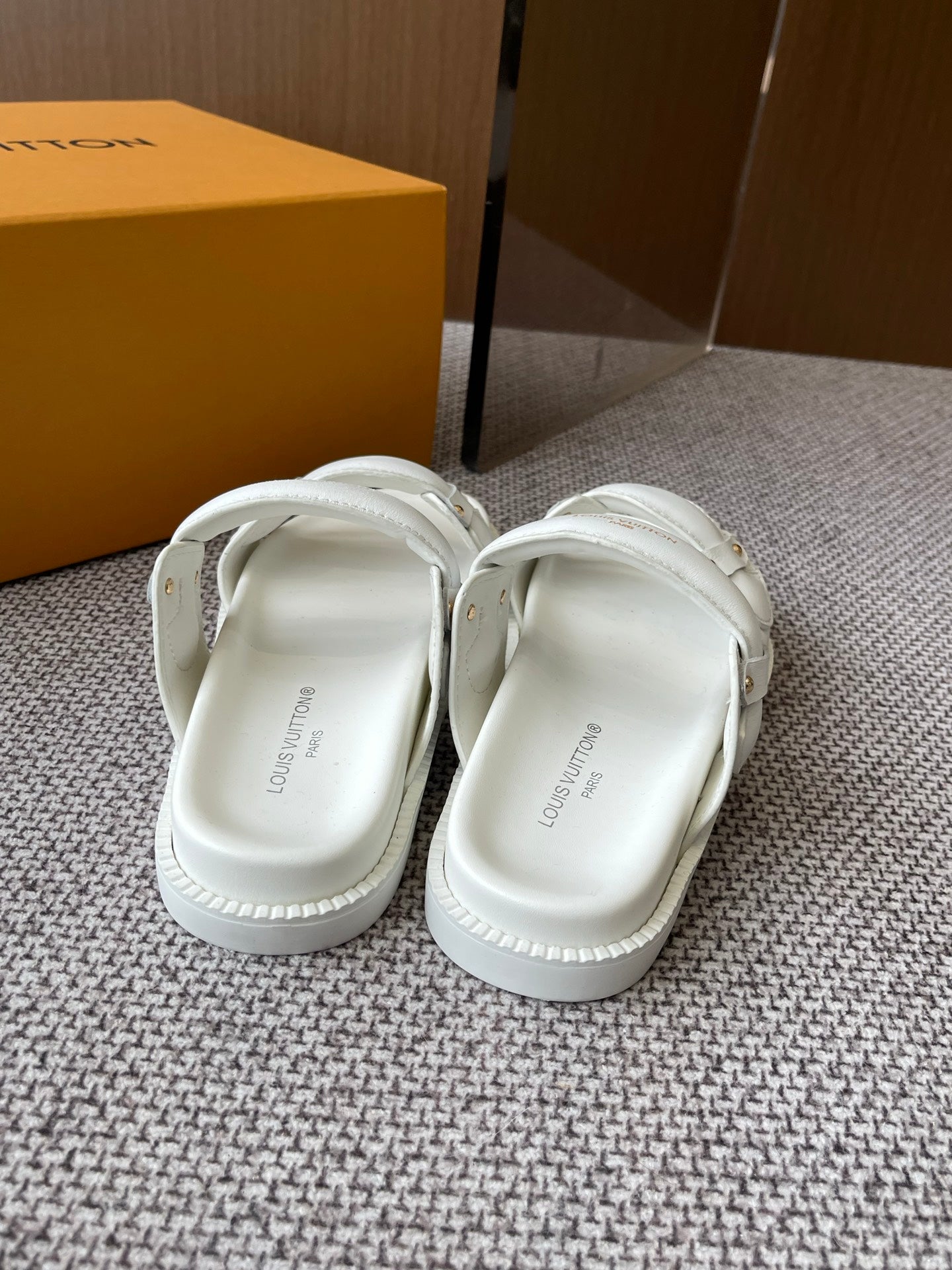 LuxluxHouse Best Quality Women Shoes Louis Vuitton