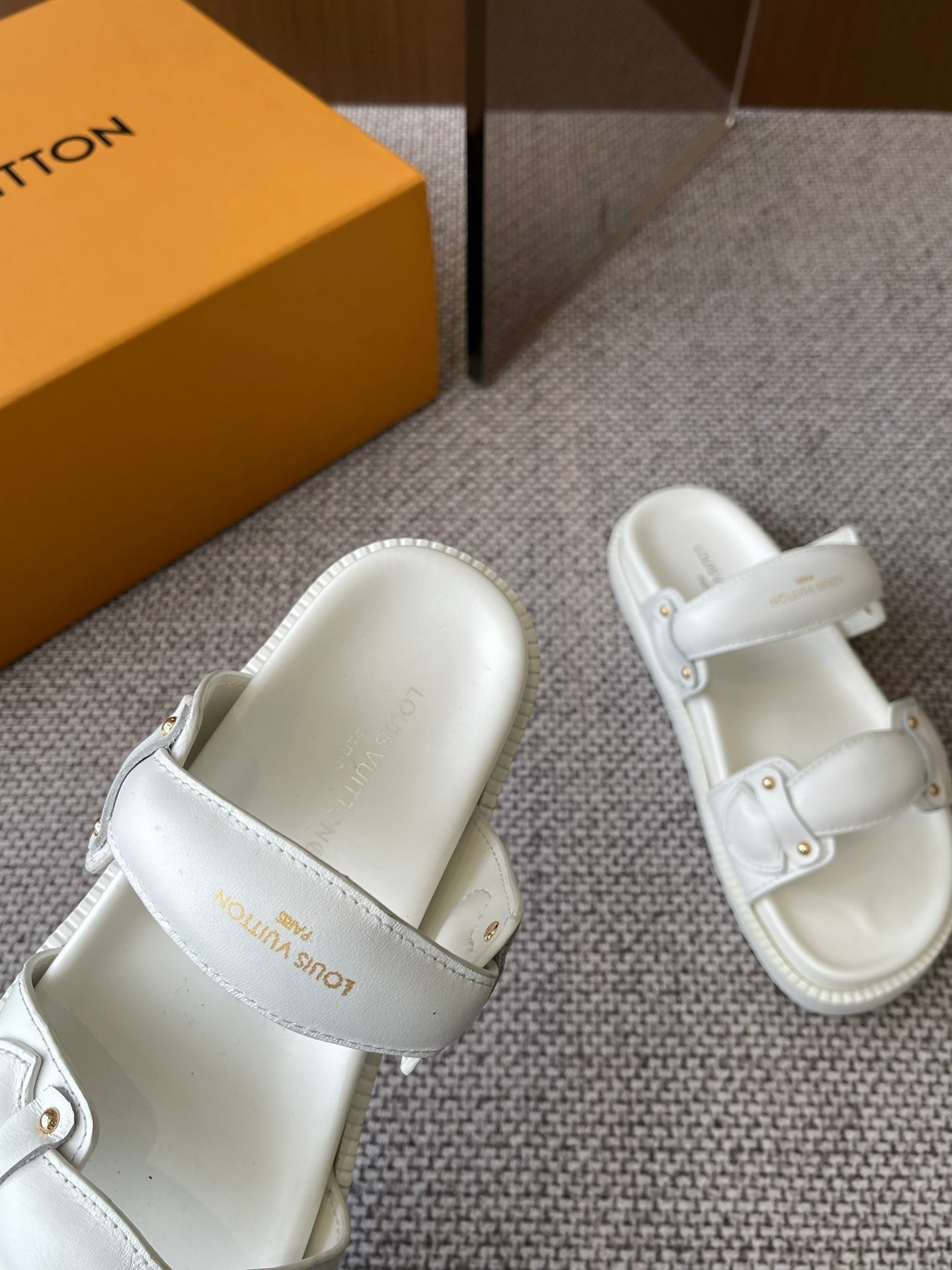LuxluxHouse Best Quality Women Shoes Louis Vuitton