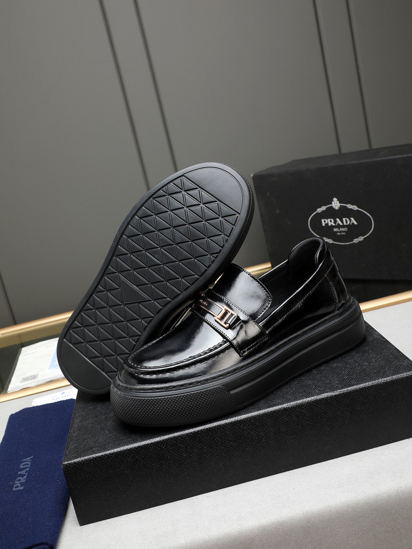 LuxluxHouse Best Quality Shoes Prada