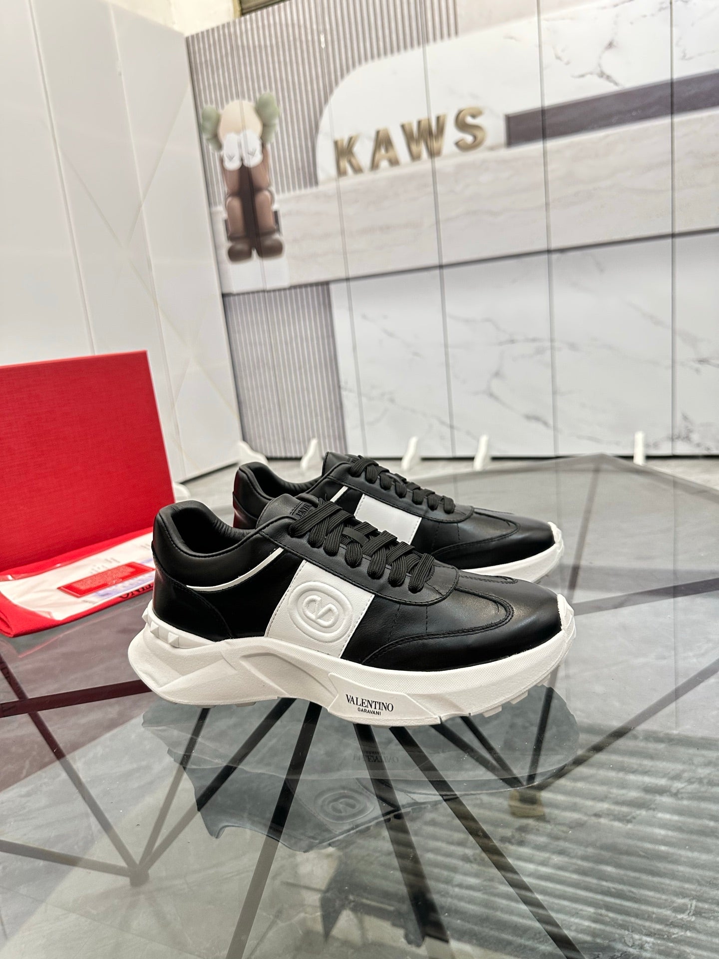 LuxluxHouse Best Quality Shoes Valentino