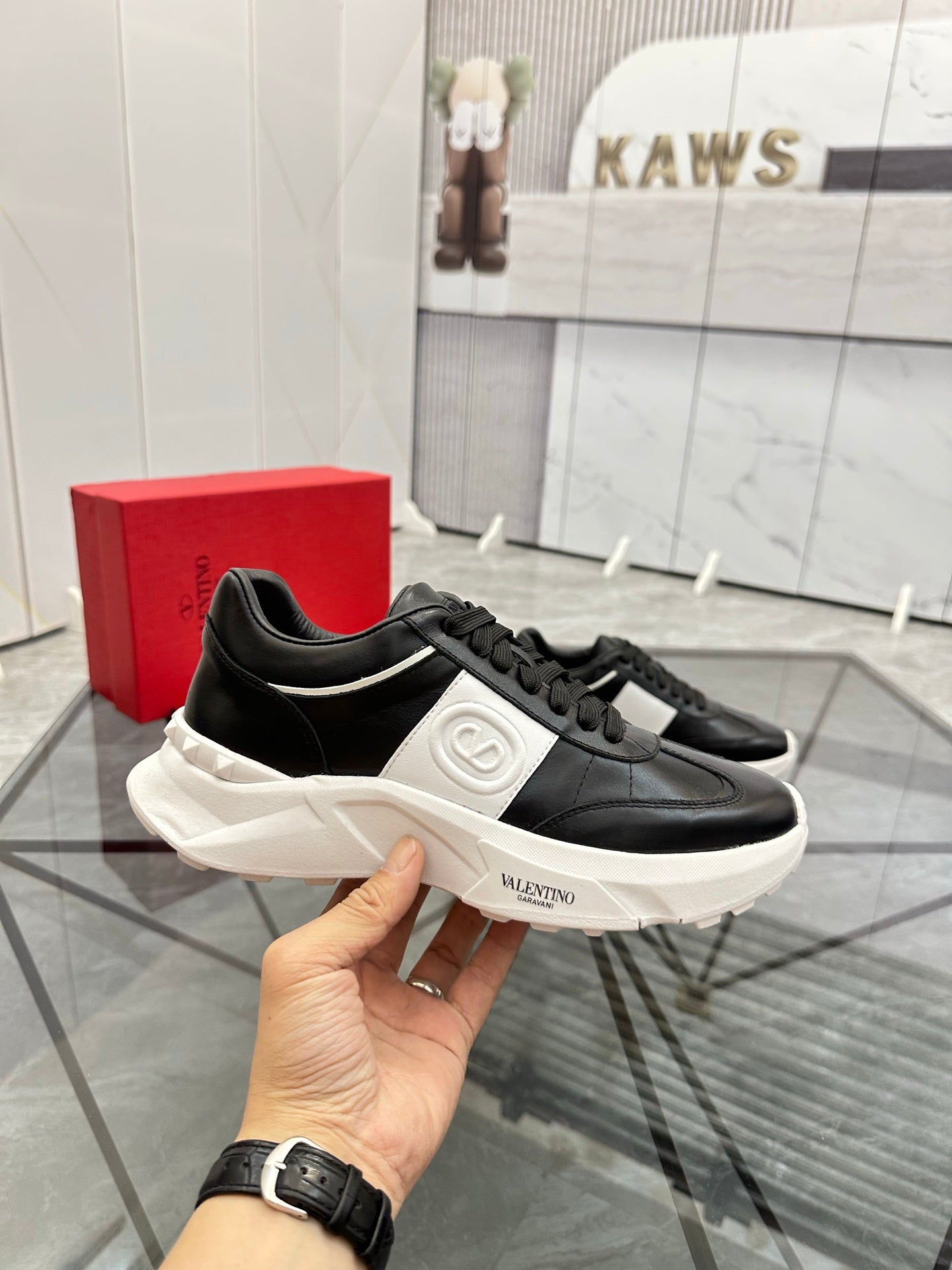 LuxluxHouse Best Quality Shoes Valentino