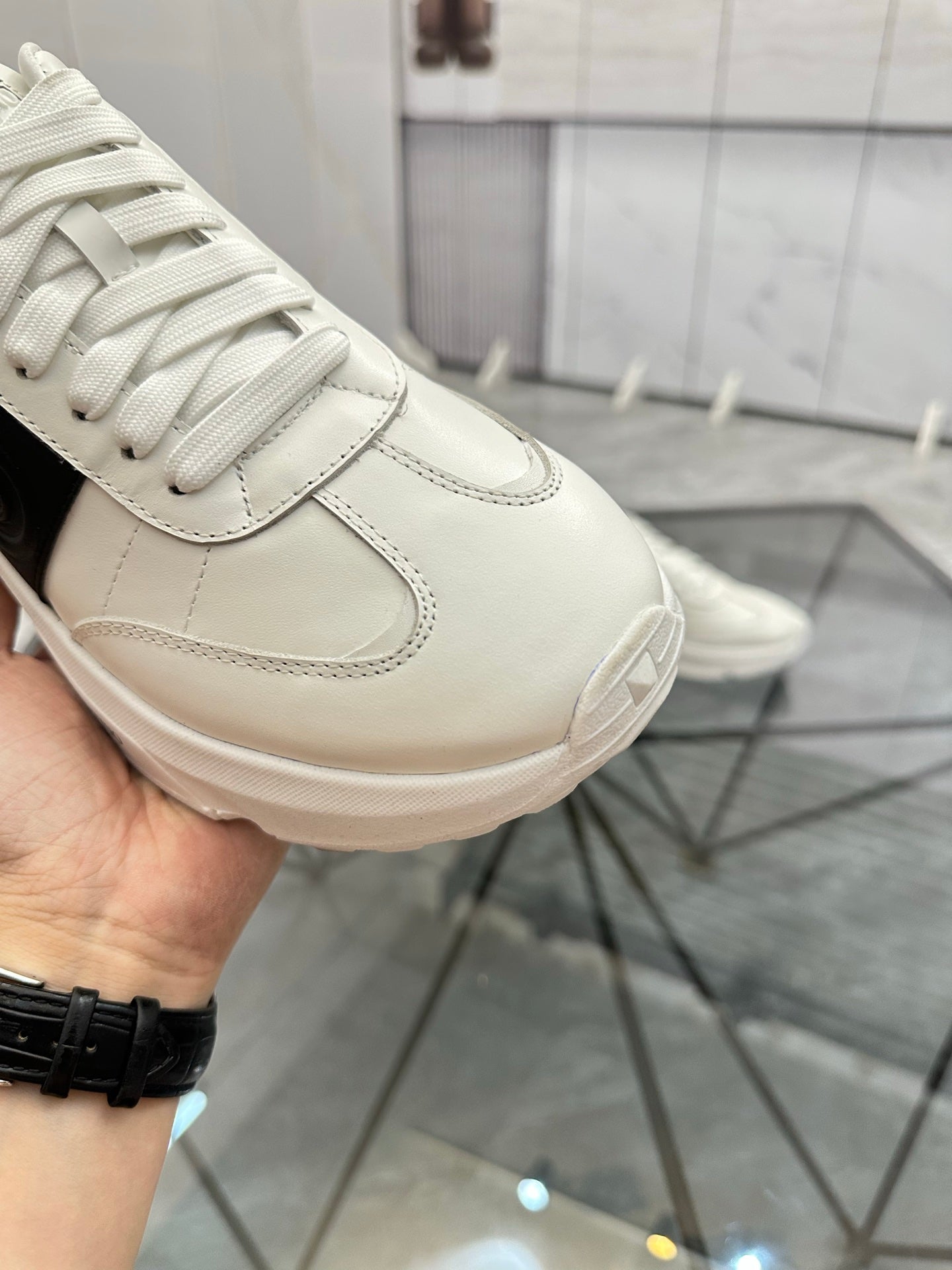 LuxluxHouse Best Quality Shoes Valentino