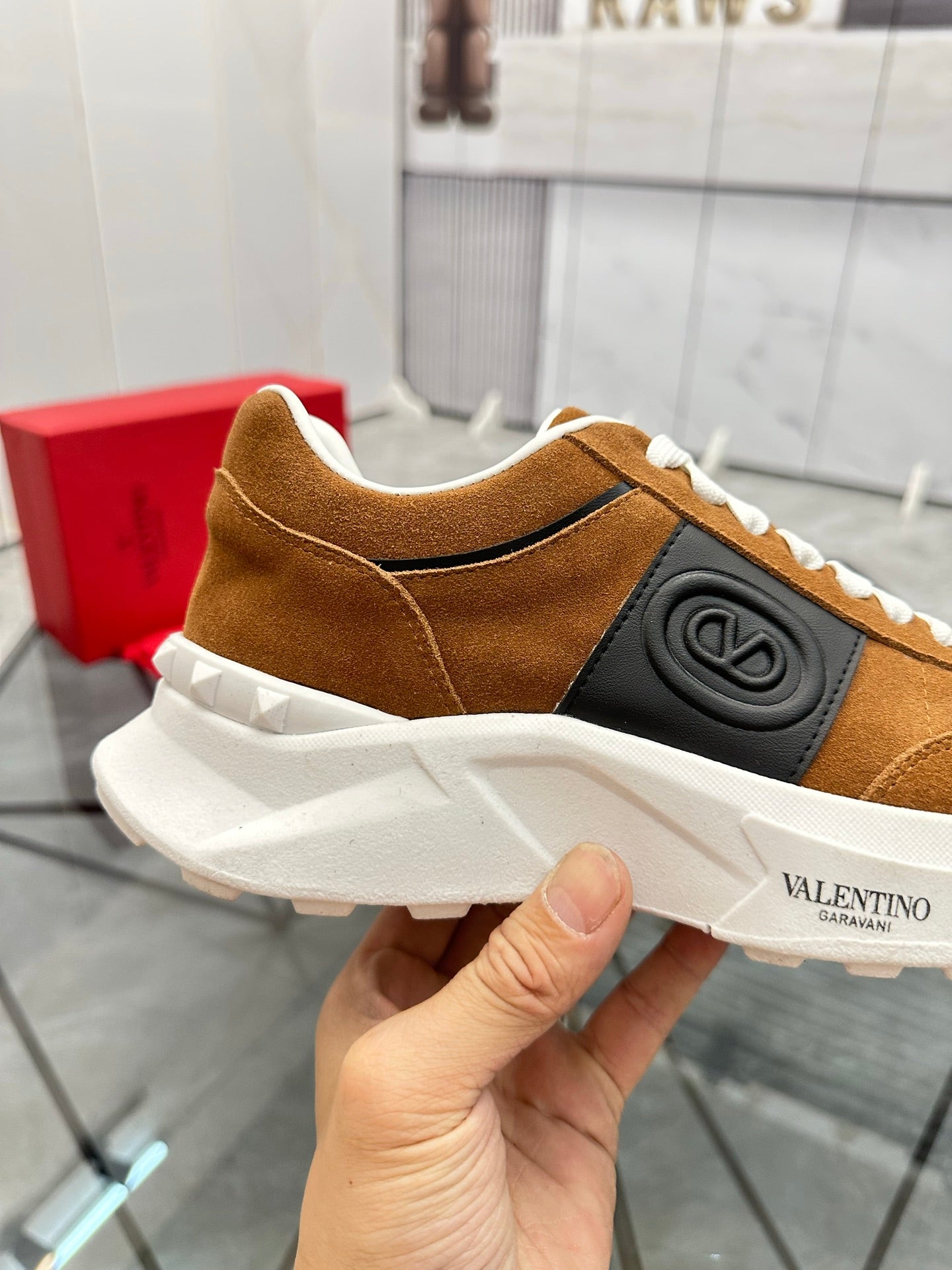 LuxluxHouse Best Quality Shoes Valentino