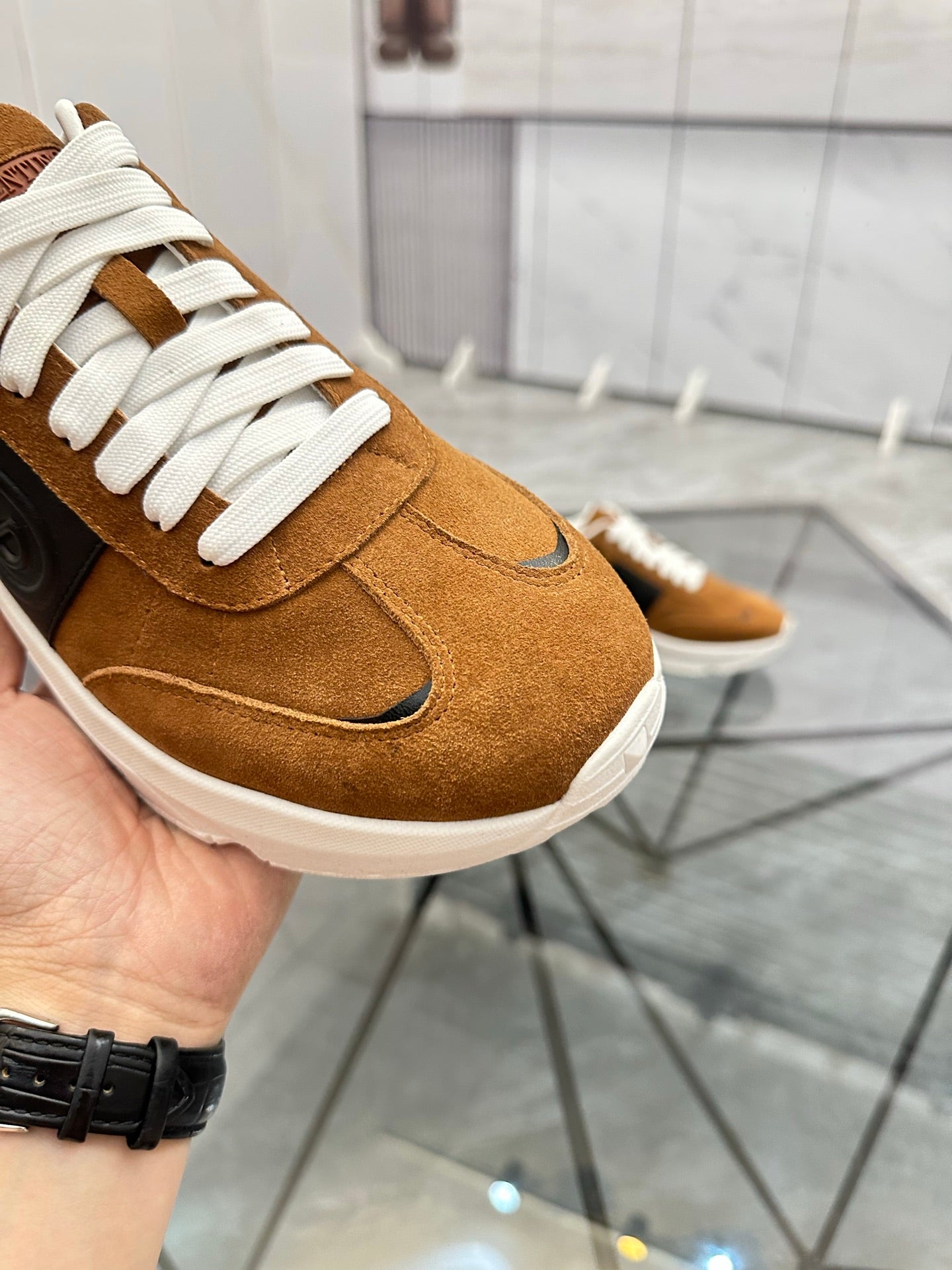 LuxluxHouse Best Quality Shoes Valentino