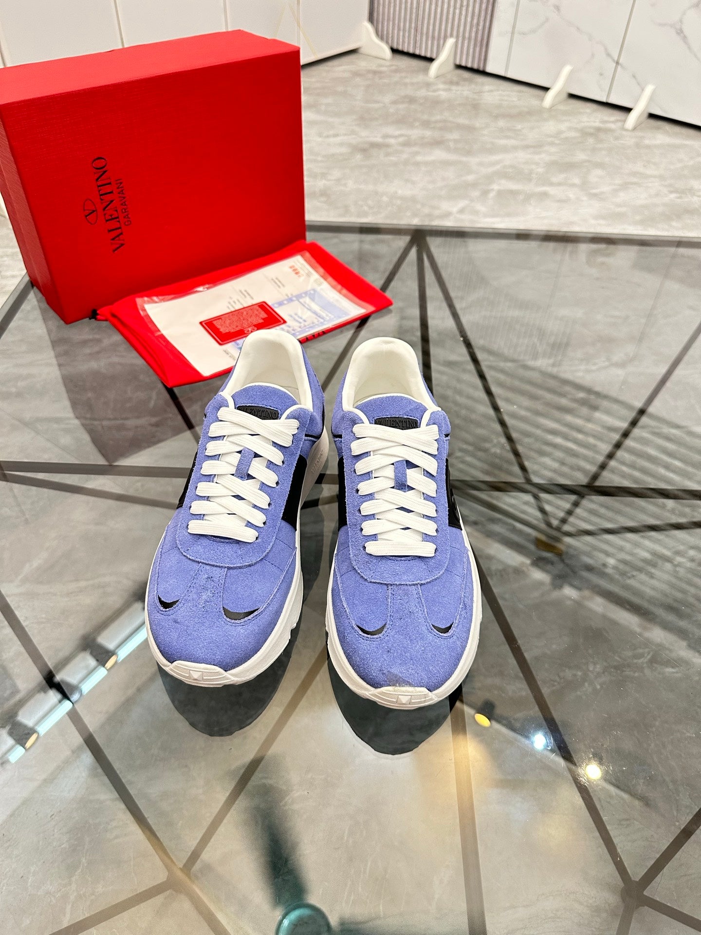 LuxluxHouse Best Quality Shoes Valentino
