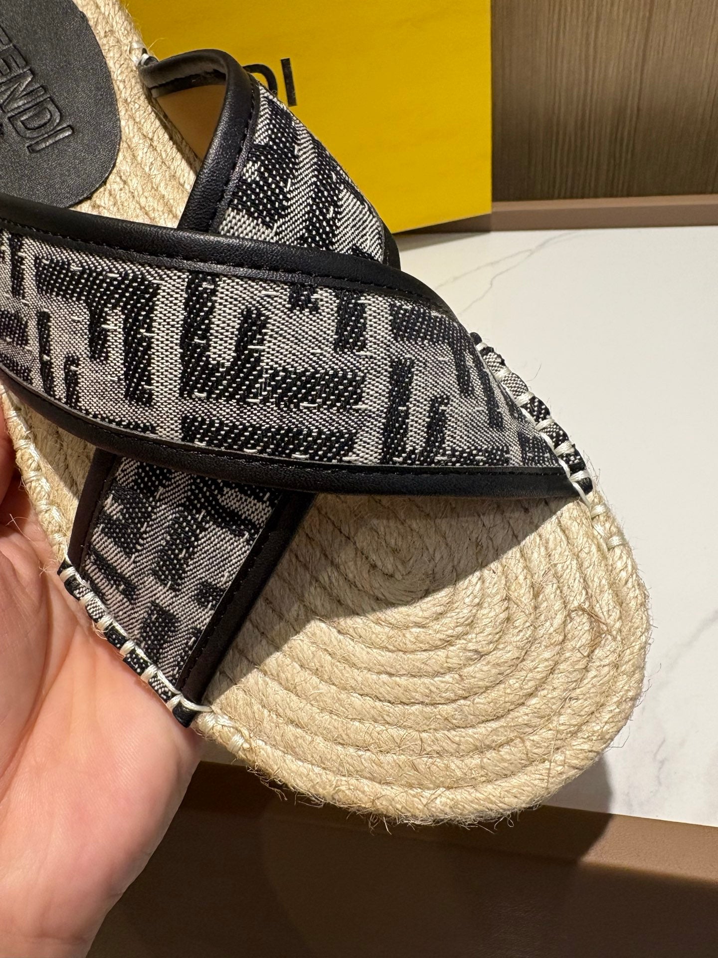 LuxluxHouse Best Quality Sandals Fendi