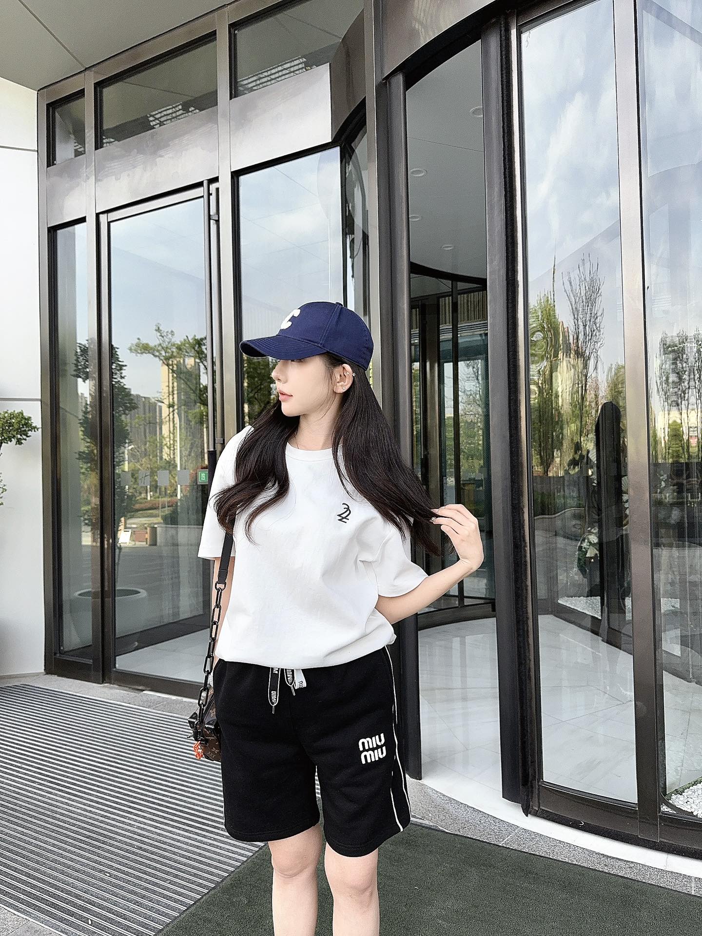 LuxluxHouse Best Quality Clothes Miu Miu Pants