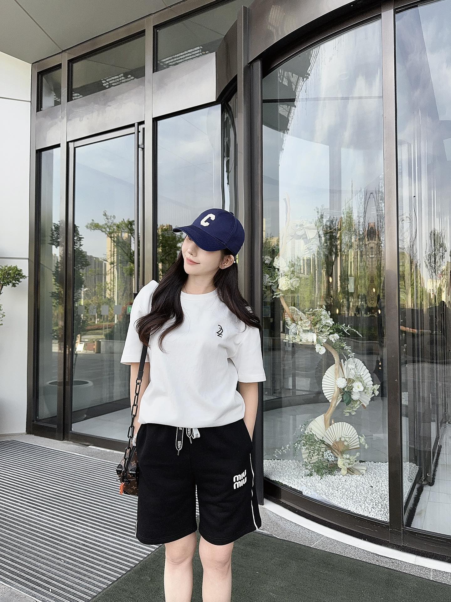 LuxluxHouse Best Quality Clothes Miu Miu Pants