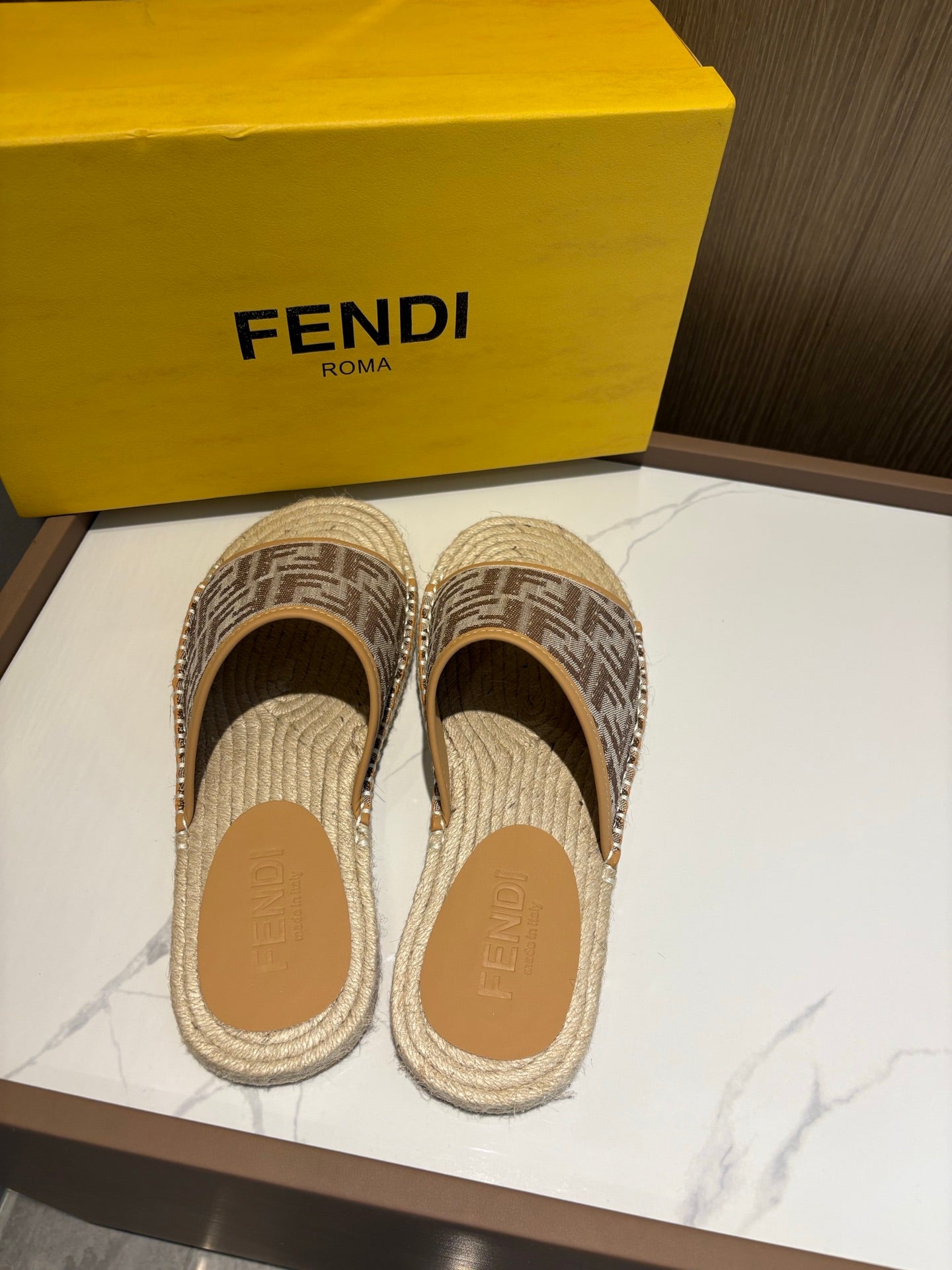 LuxluxHouse Best Quality Sandals Fendi