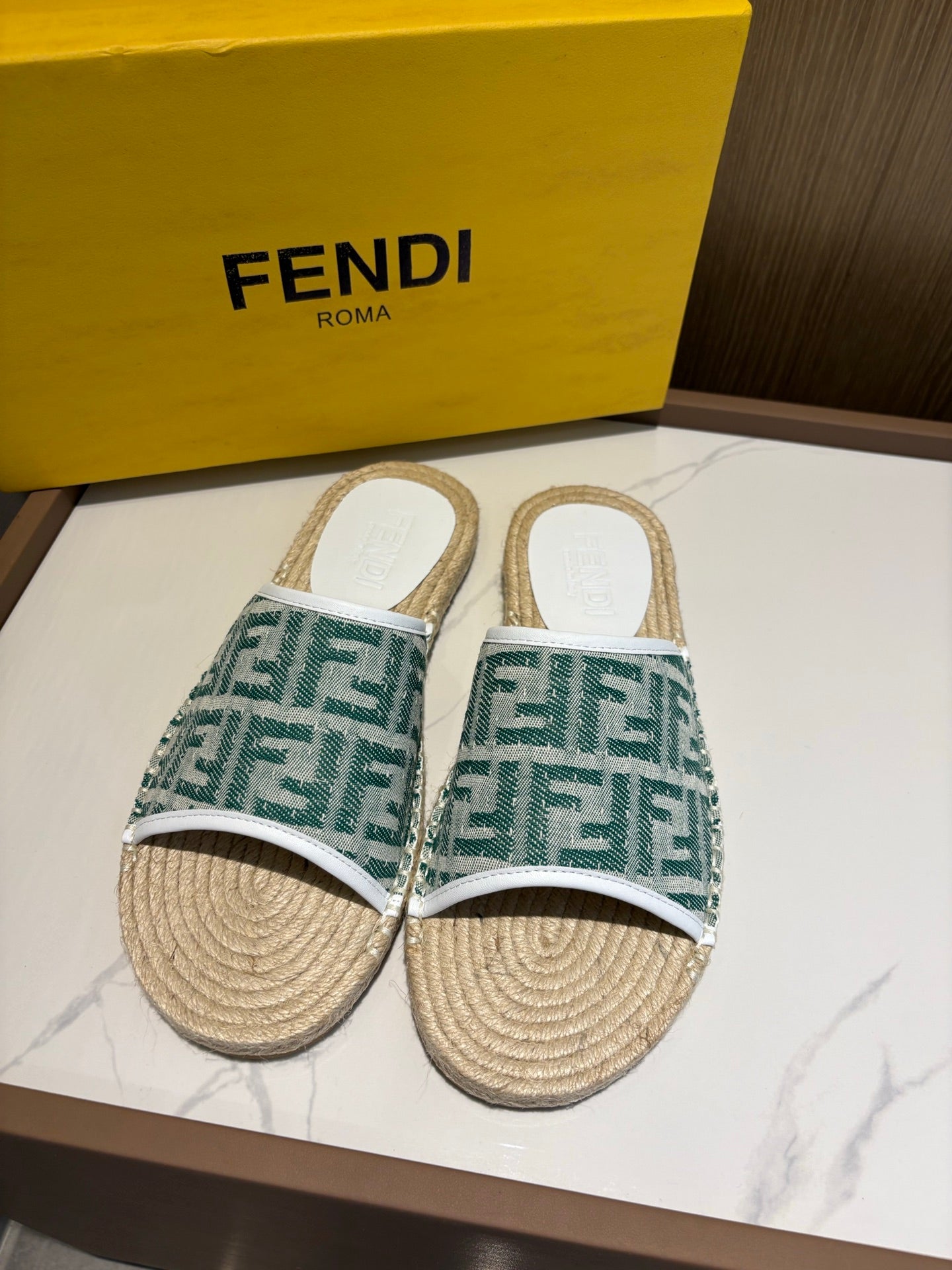 LuxluxHouse Best Quality Sandals Fendi