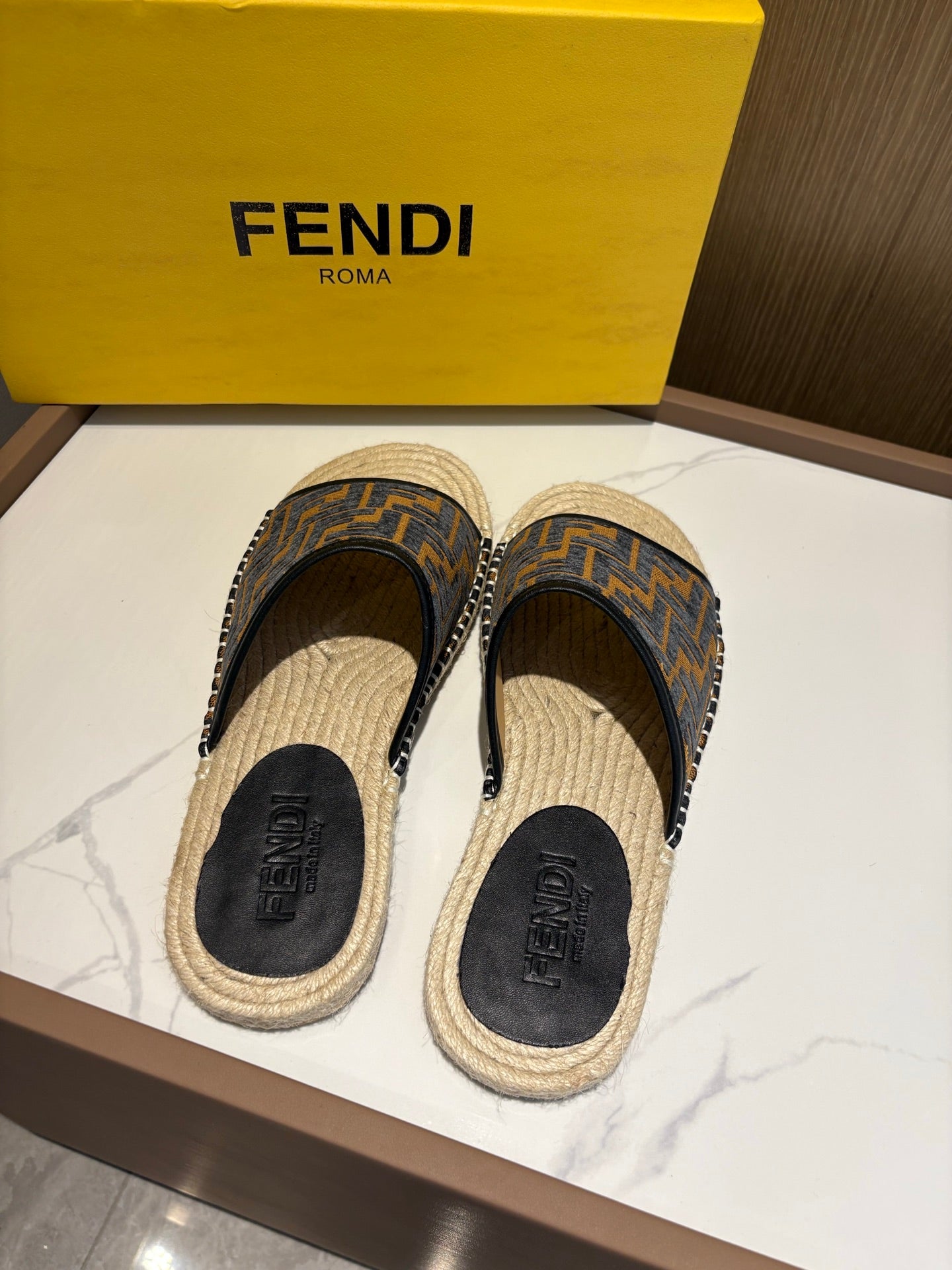 LuxluxHouse Best Quality Sandals Fendi