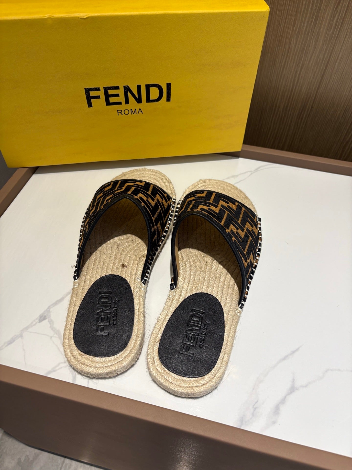 LuxluxHouse Best Quality Sandals Fendi