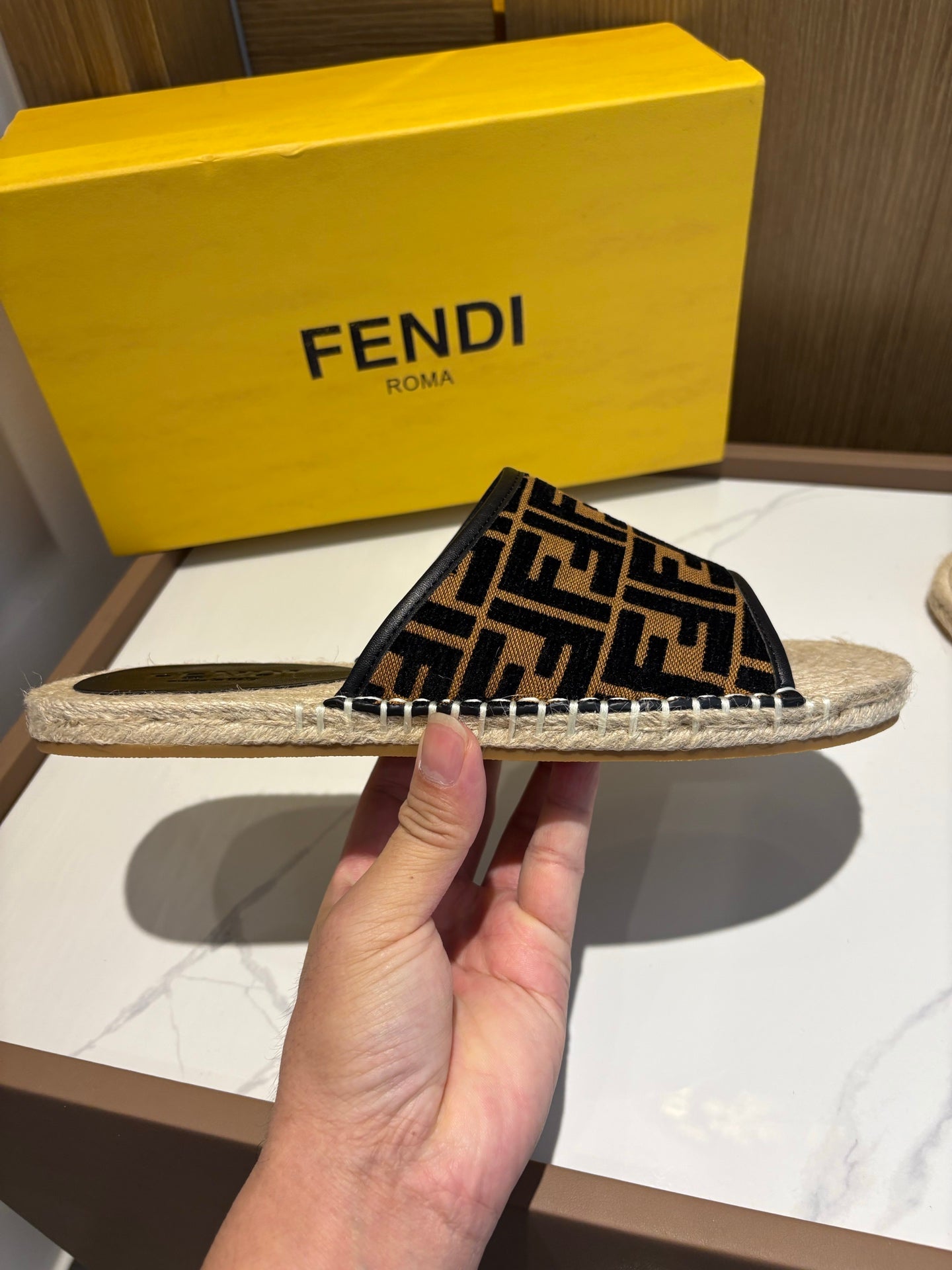 LuxluxHouse Best Quality Sandals Fendi