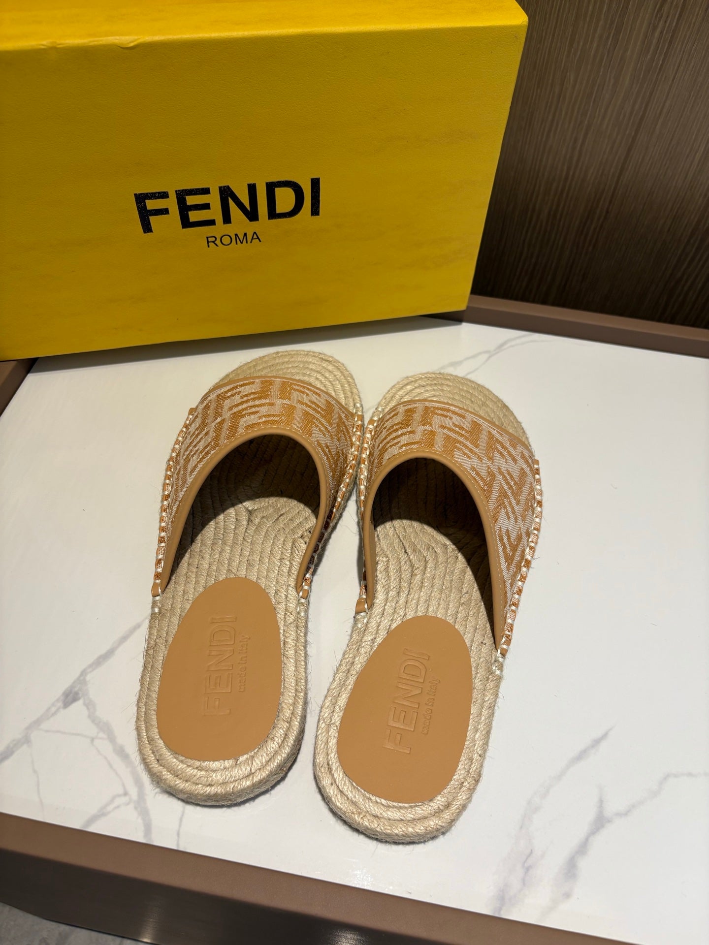LuxluxHouse Best Quality Sandals Fendi