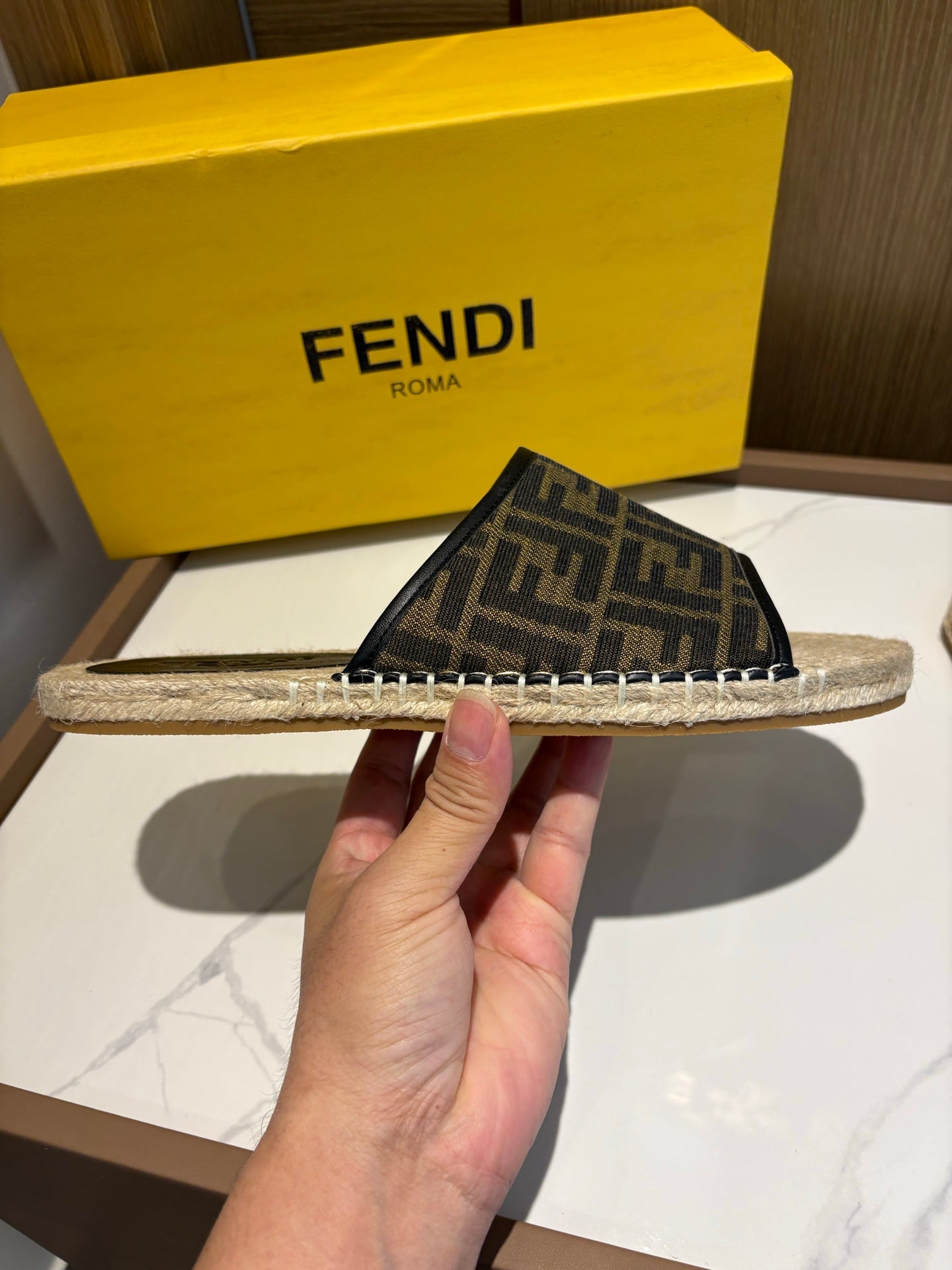 LuxluxHouse Best Quality Sandals Fendi