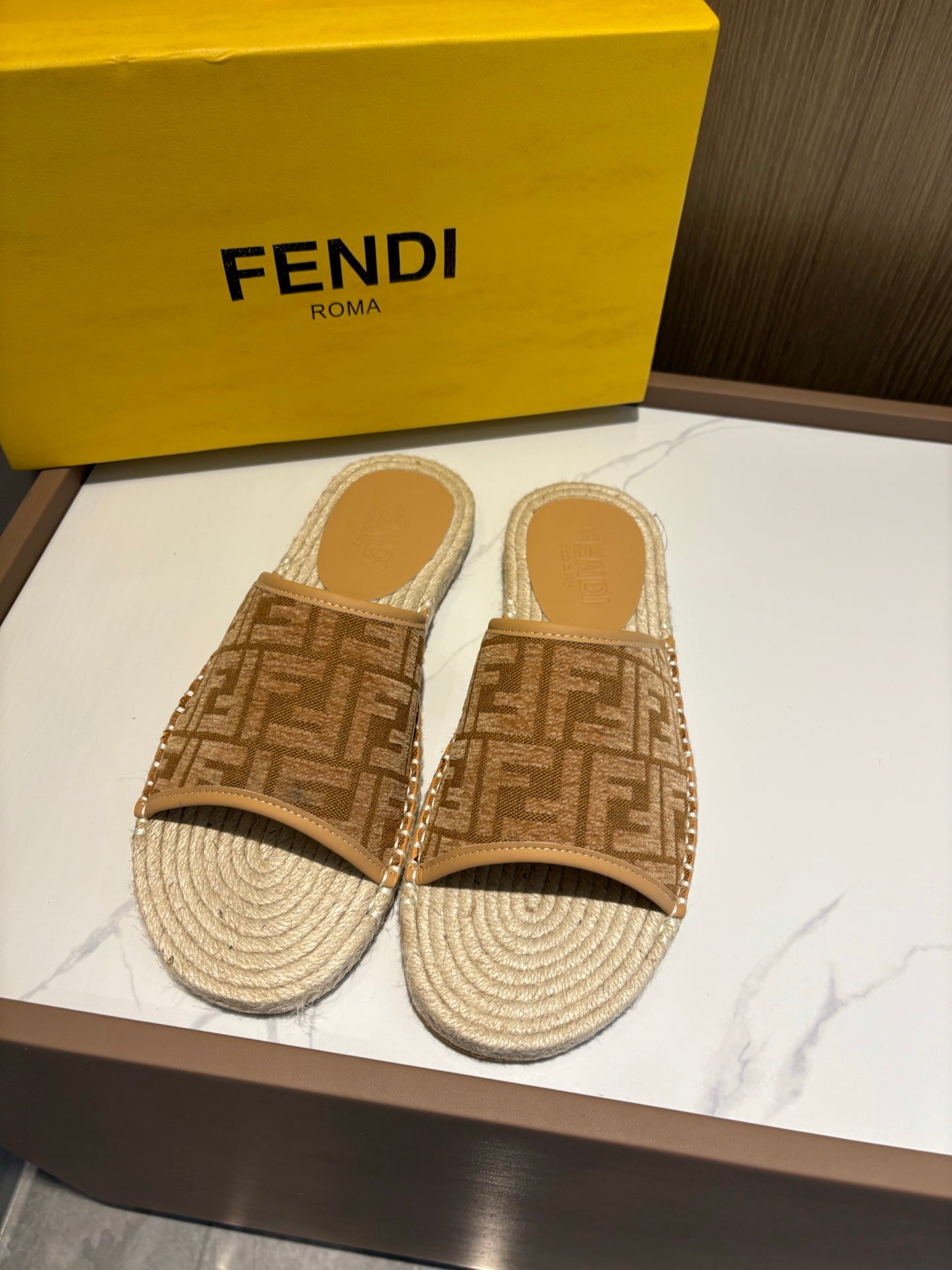 LuxluxHouse Best Quality Sandals Fendi