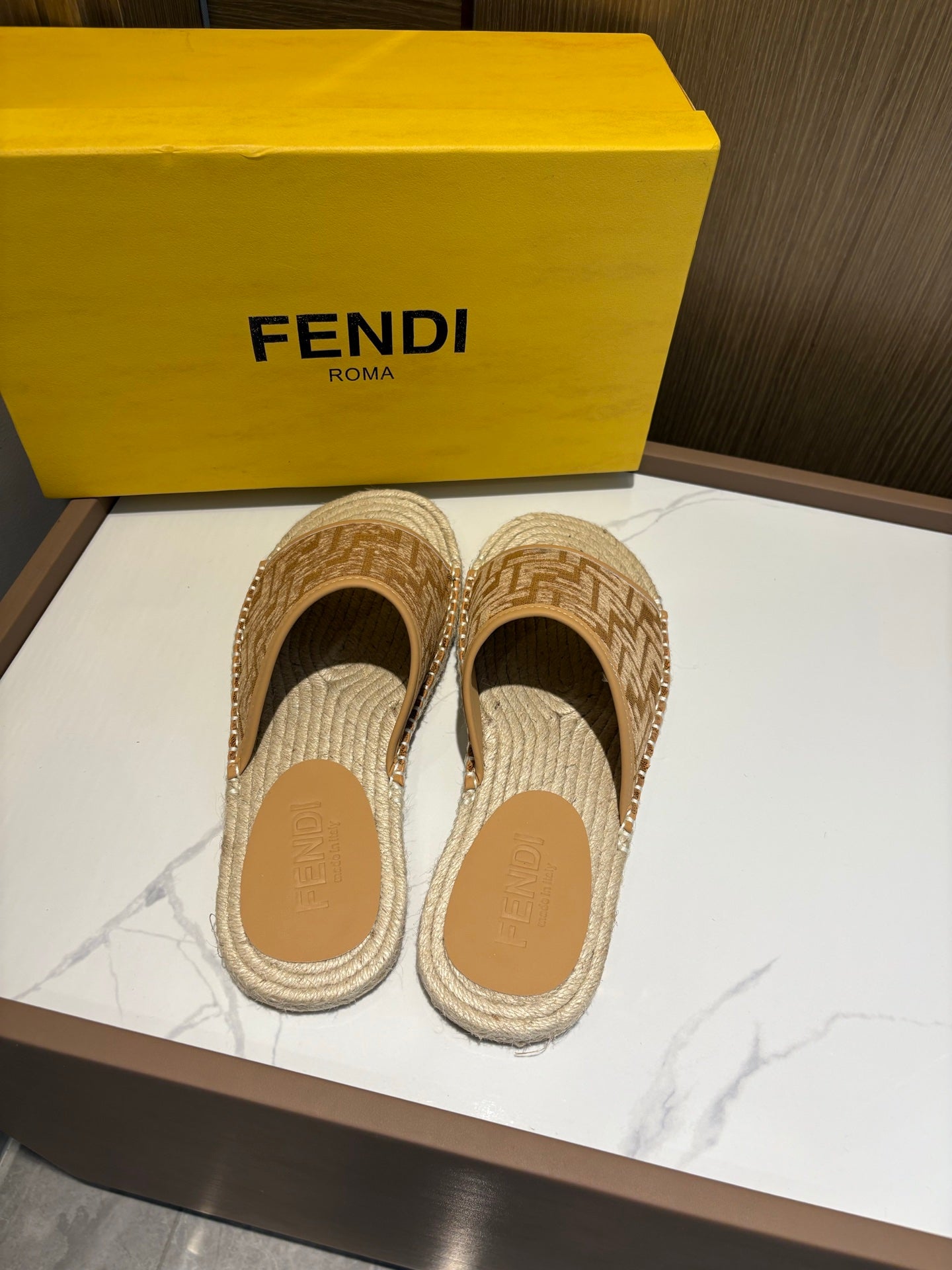 LuxluxHouse Best Quality Sandals Fendi