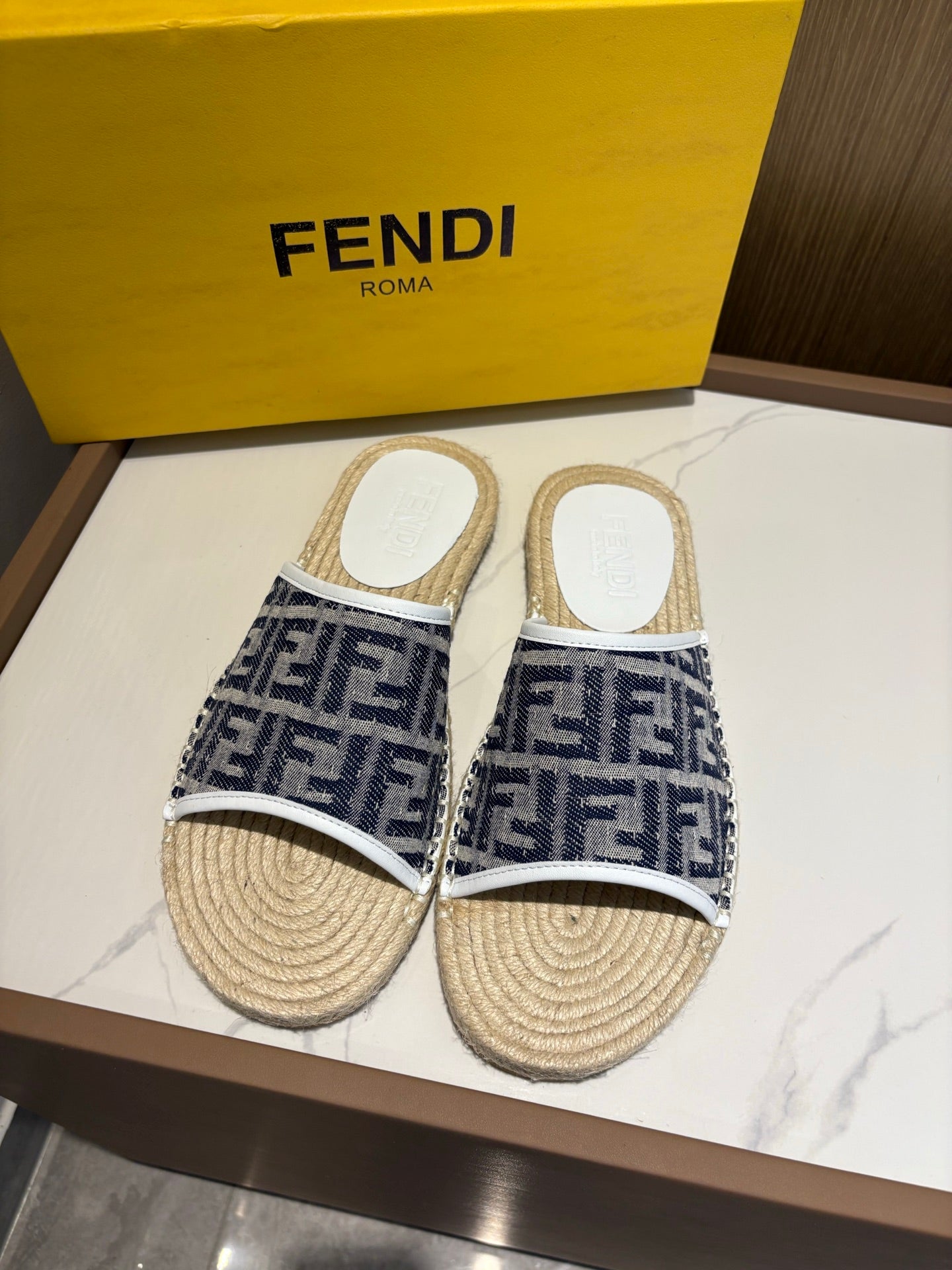 LuxluxHouse Best Quality Sandals Fendi