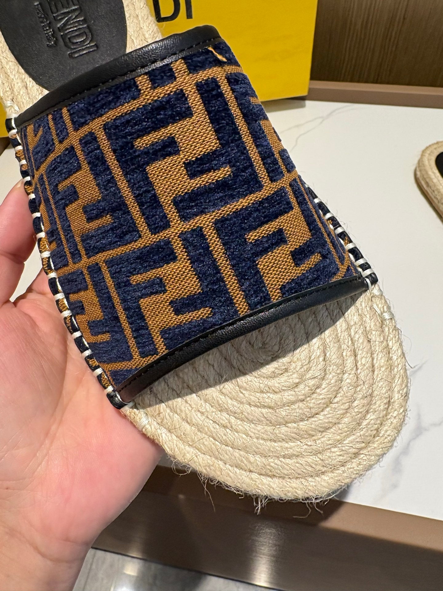 LuxluxHouse Best Quality Sandals Fendi