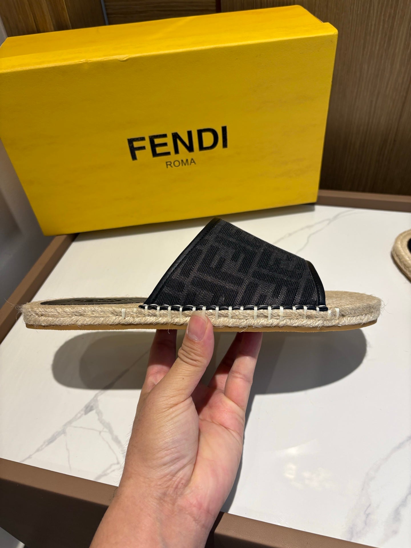 LuxluxHouse Best Quality Sandals Fendi