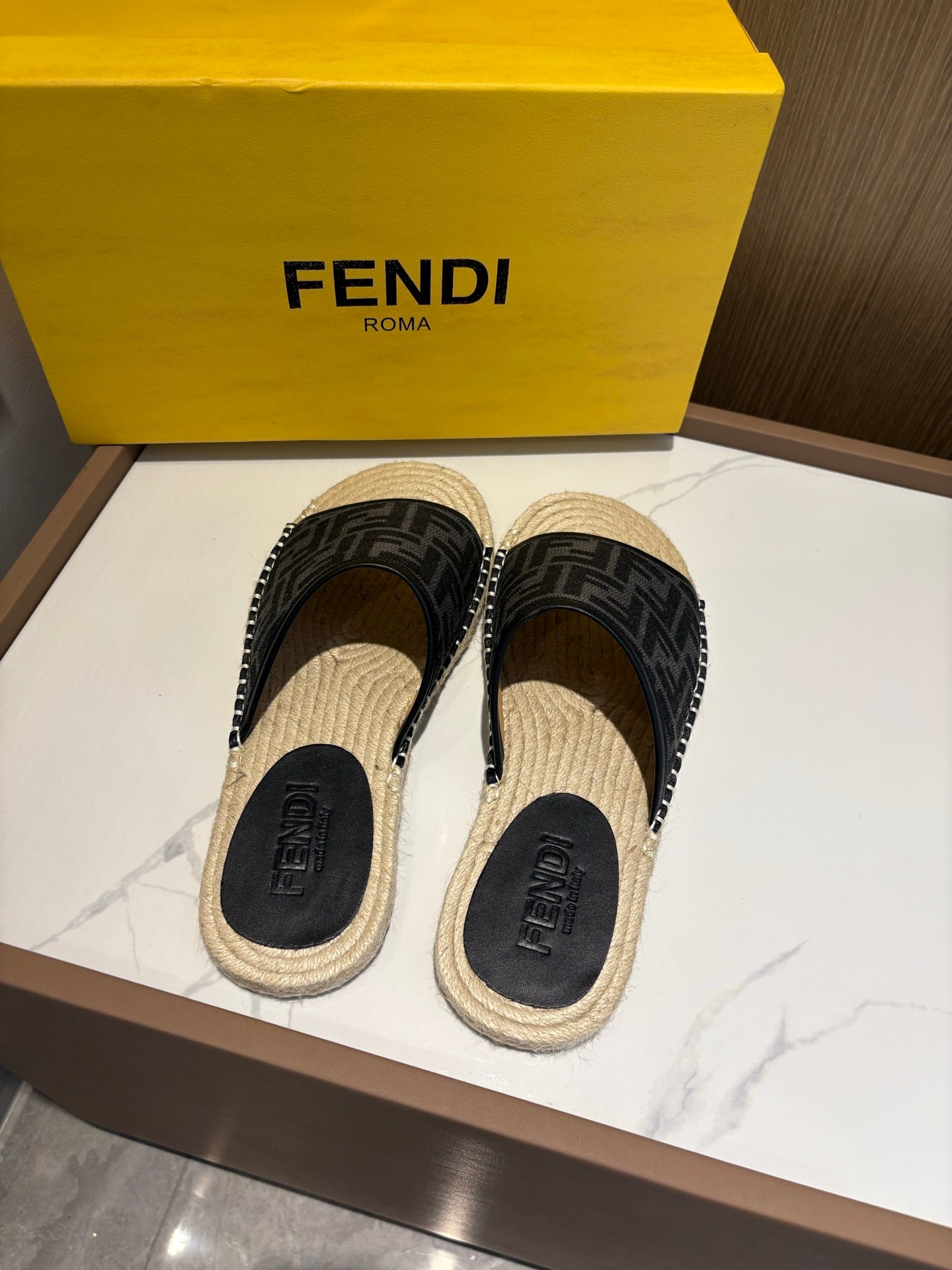 LuxluxHouse Best Quality Sandals Fendi