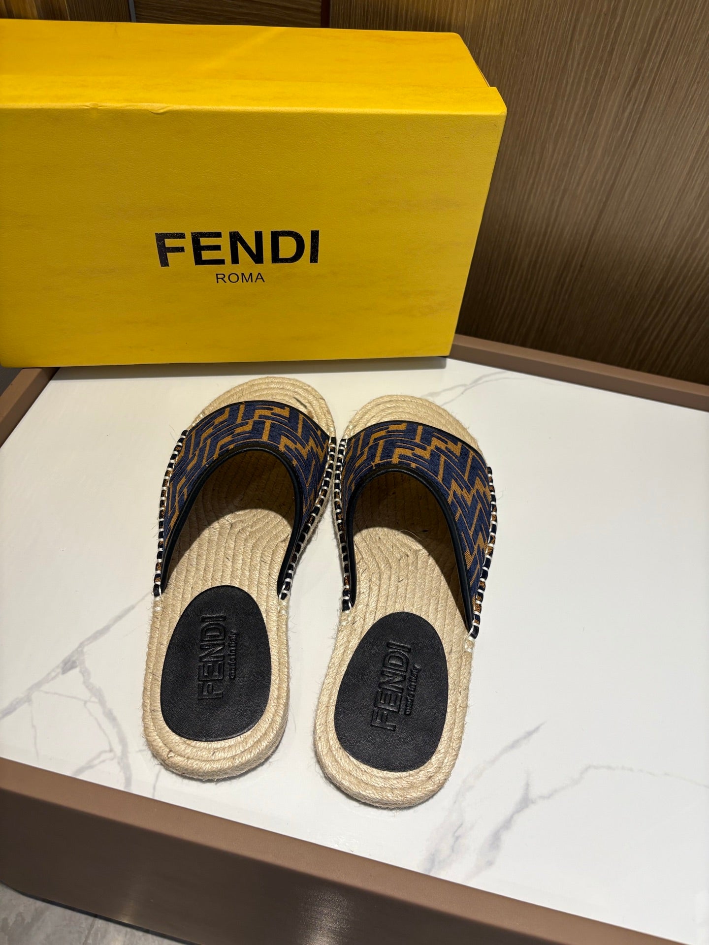LuxluxHouse Best Quality Sandals Fendi