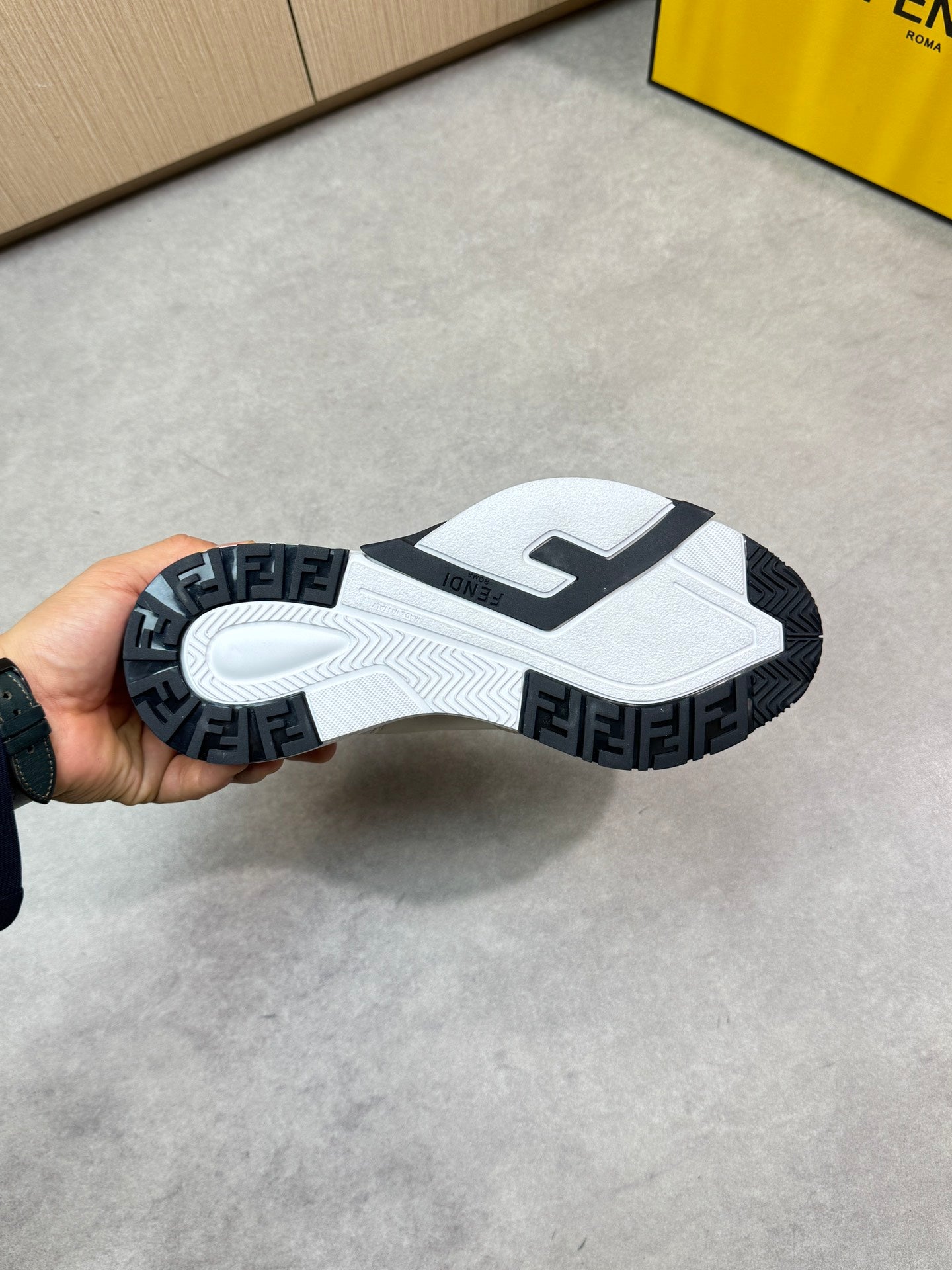 LuxluxHouse Best Quality Shoes Fendi