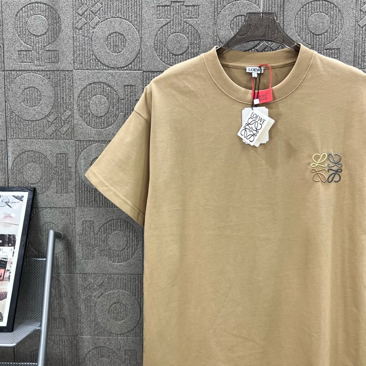 LuxluxHouse Best Quality Clothes T-shirt Loewe