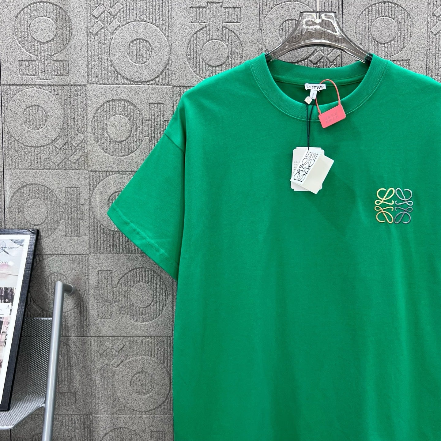 LuxluxHouse Best Quality Clothes T-shirt Loewe