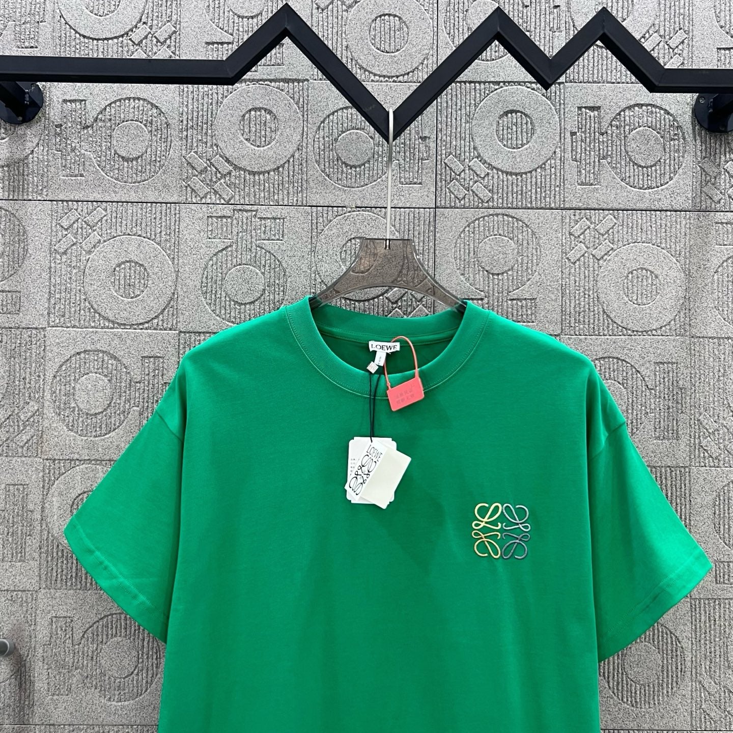 LuxluxHouse Best Quality Clothes T-shirt Loewe