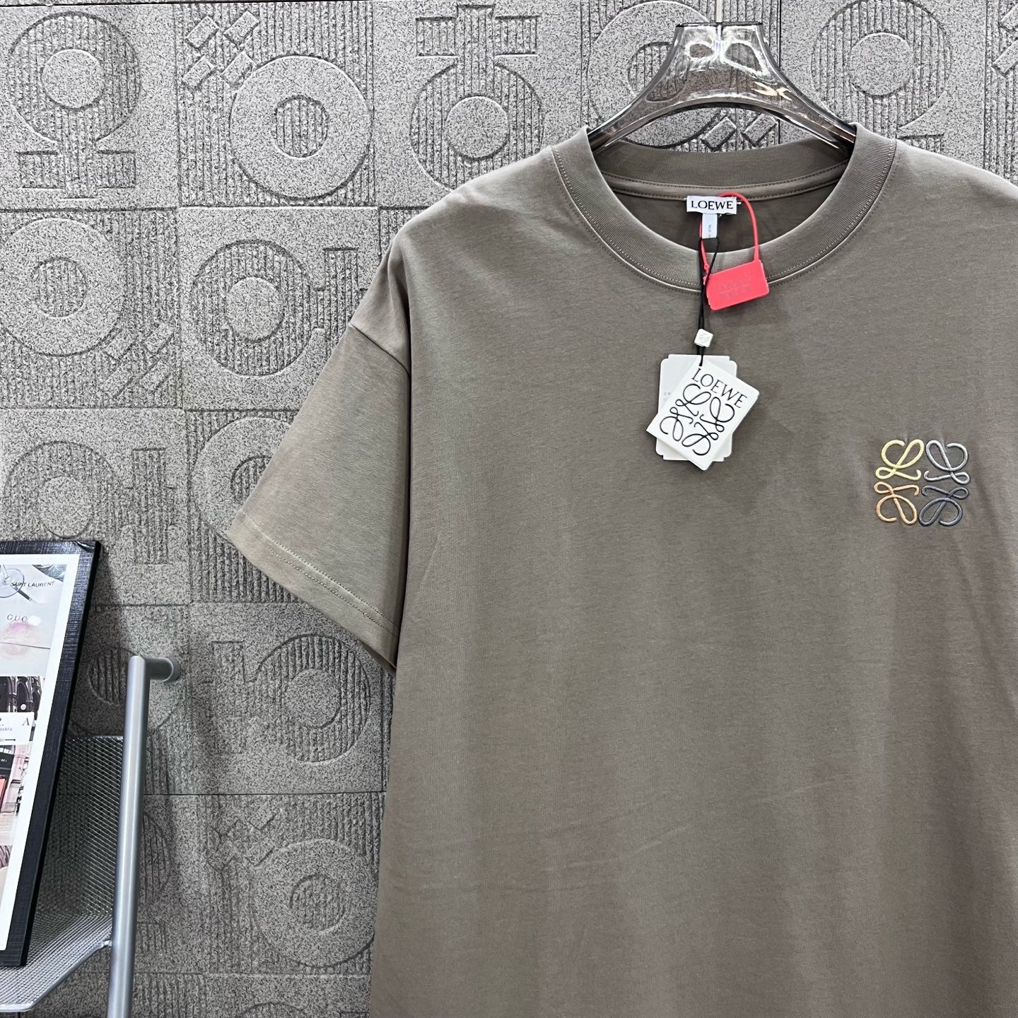 LuxluxHouse Best Quality Clothes T-shirt Loewe