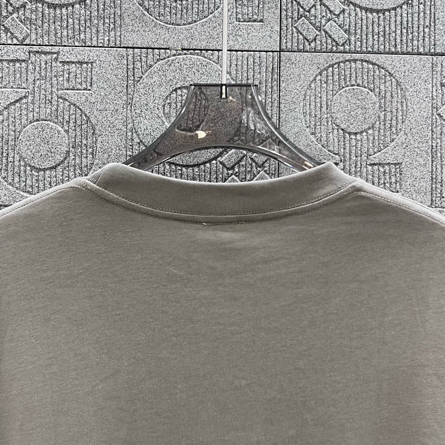 LuxluxHouse Best Quality Clothes T-shirt Loewe