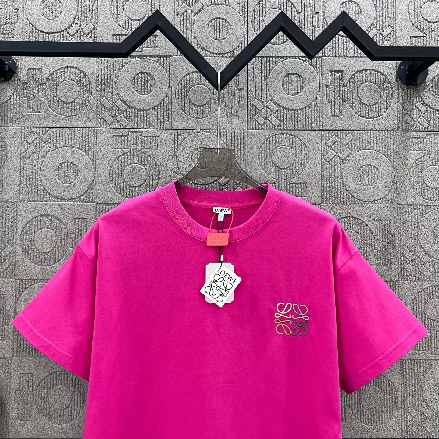 LuxluxHouse Best Quality Clothes T-shirt Loewe