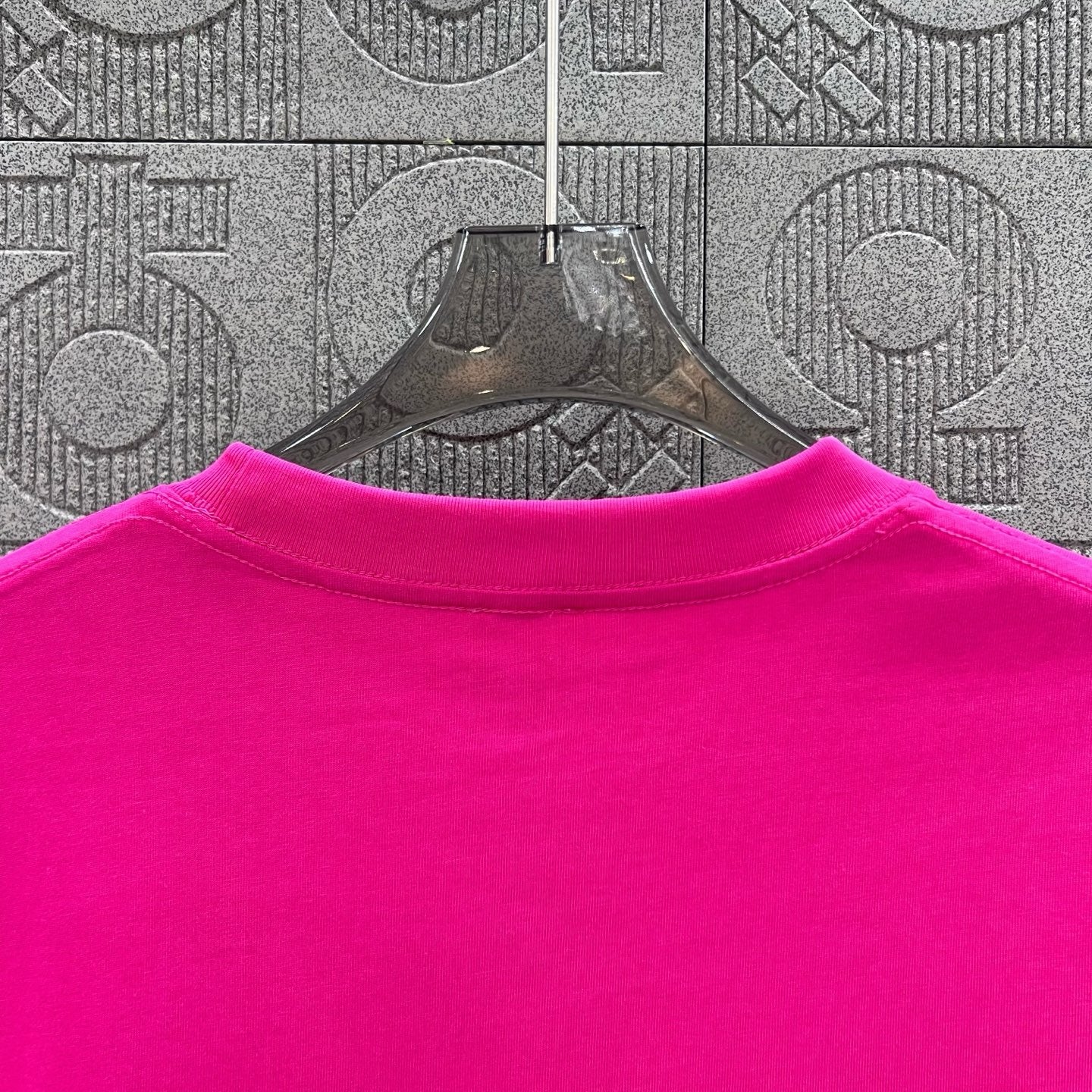 LuxluxHouse Best Quality Clothes T-shirt Loewe