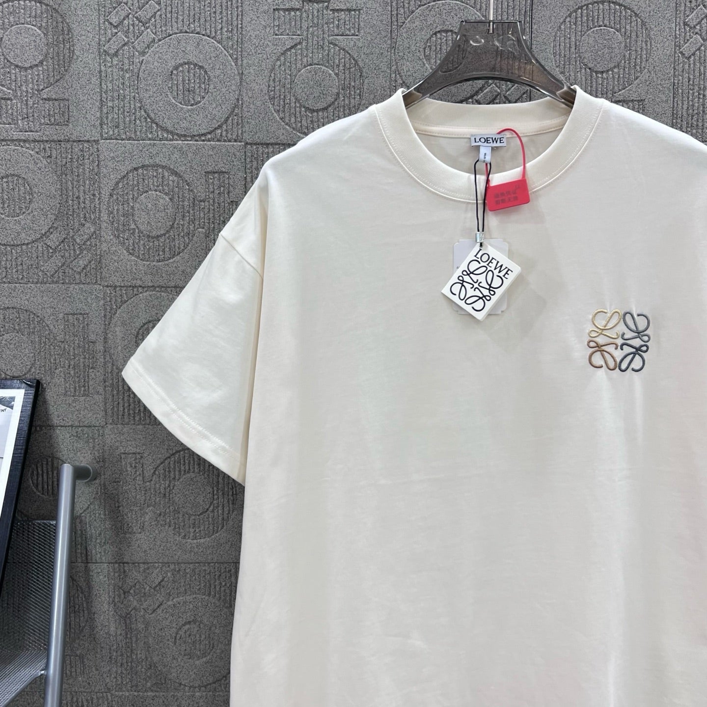 LuxluxHouse Best Quality Clothes T-shirt Loewe