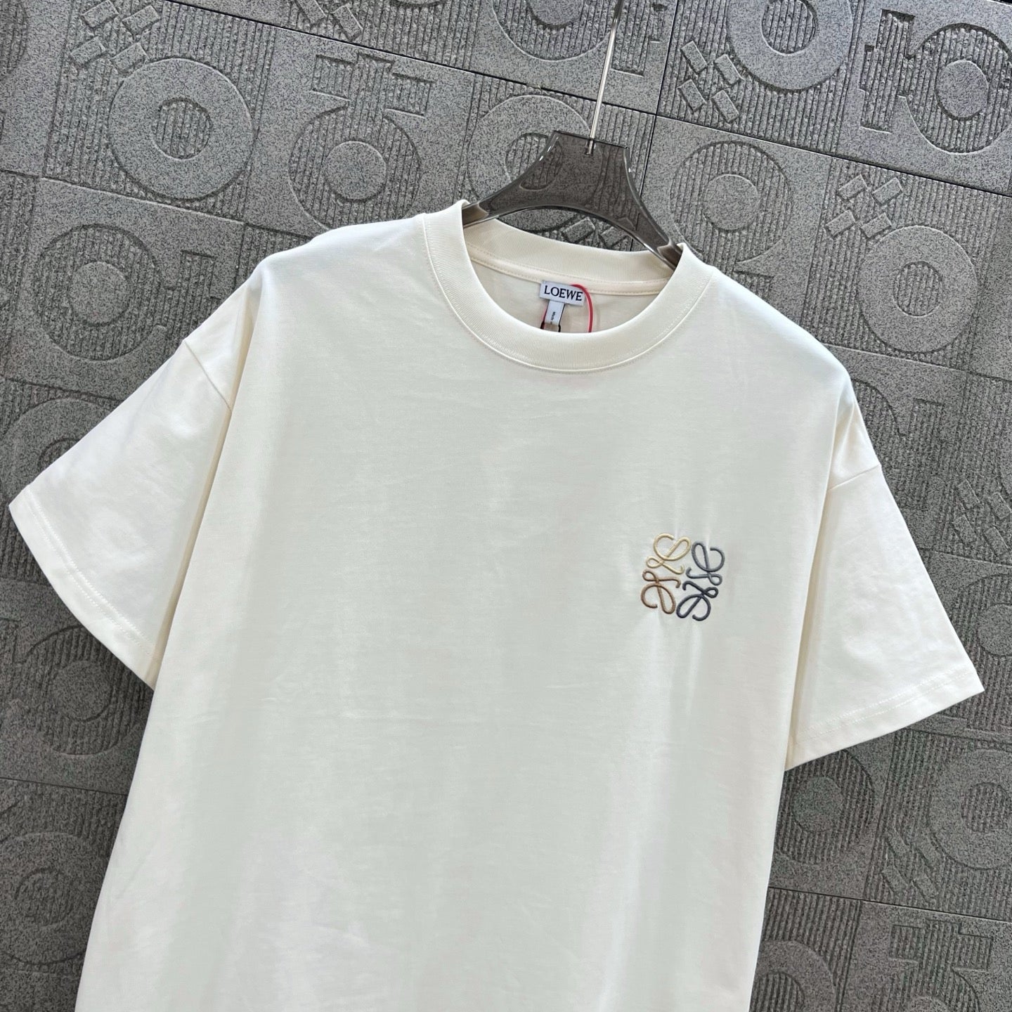 LuxluxHouse Best Quality Clothes T-shirt Loewe