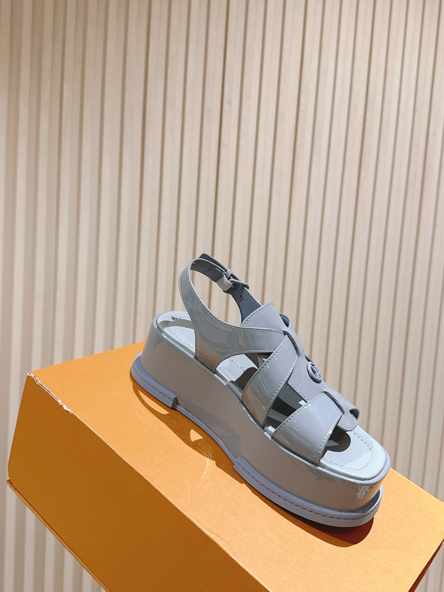 LuxluxHouse Best Quality Women Shoes Louis Vuitton