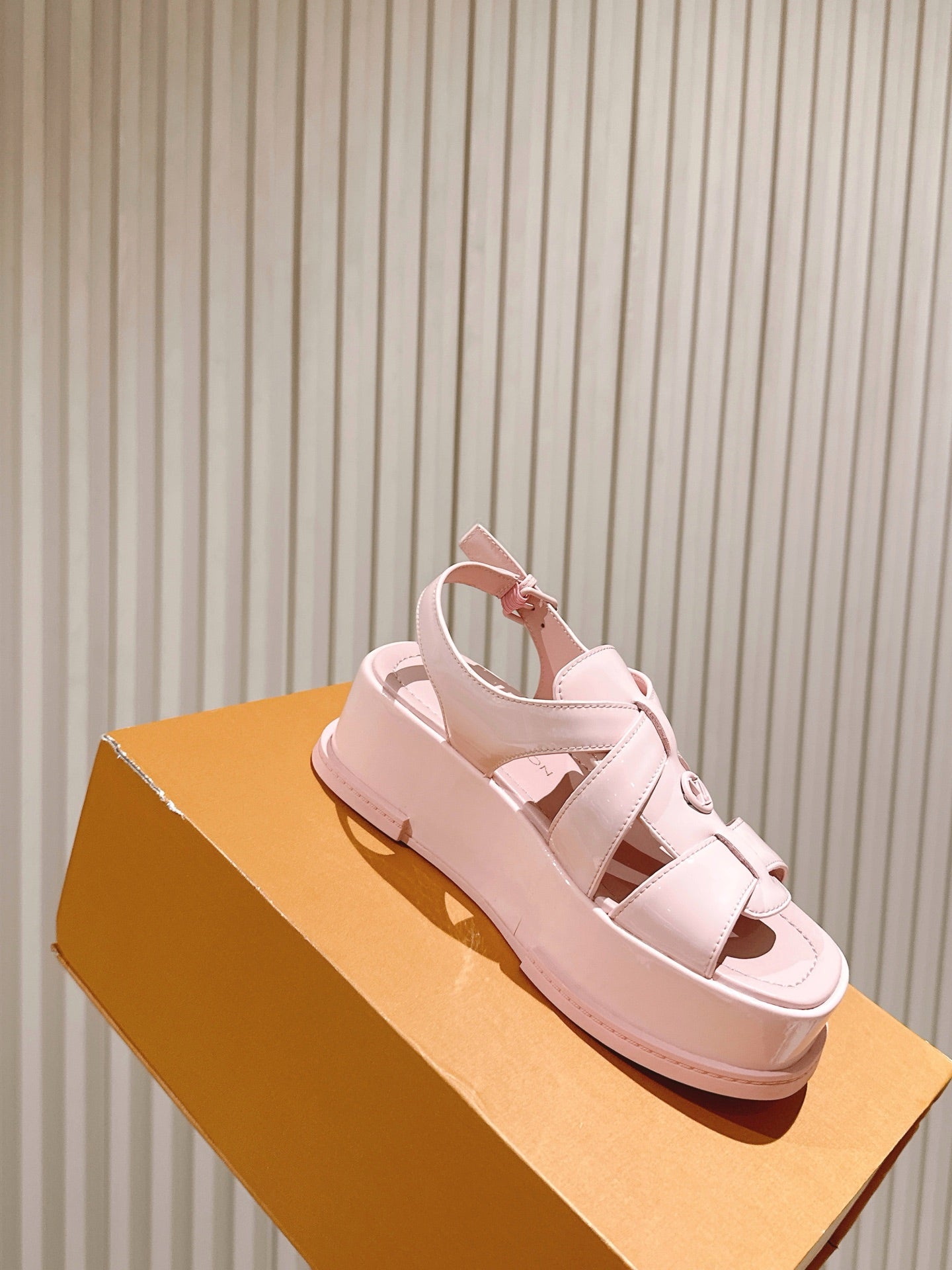LuxluxHouse Best Quality Women Shoes Louis Vuitton